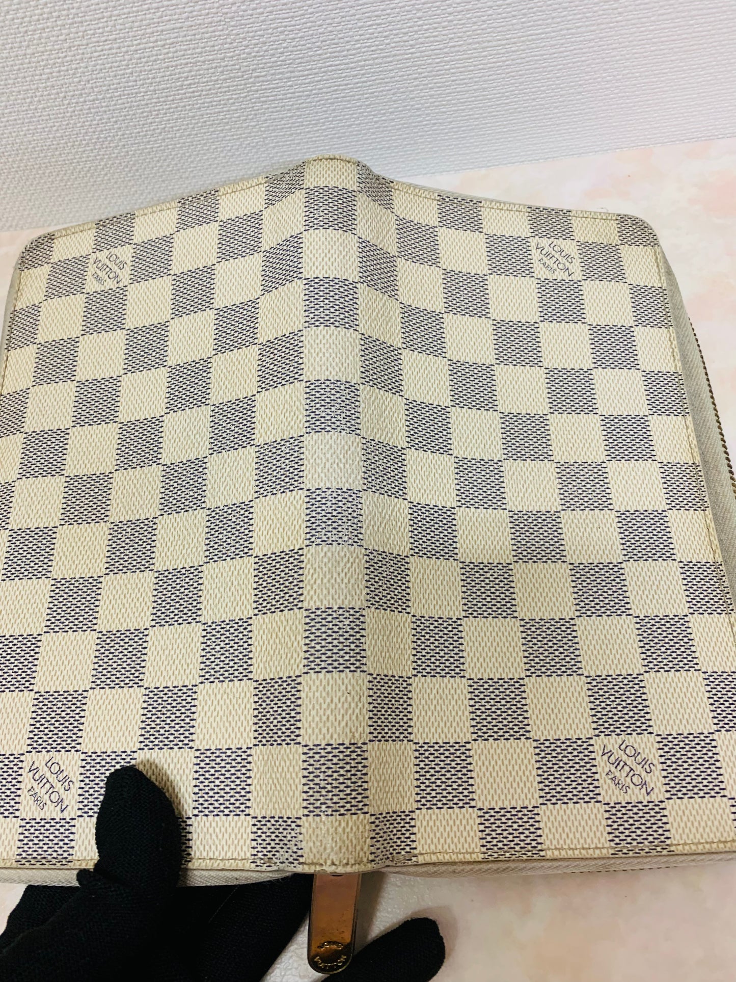 LOUIS VUITTON Damier Azur Zippy Wallet Organizer