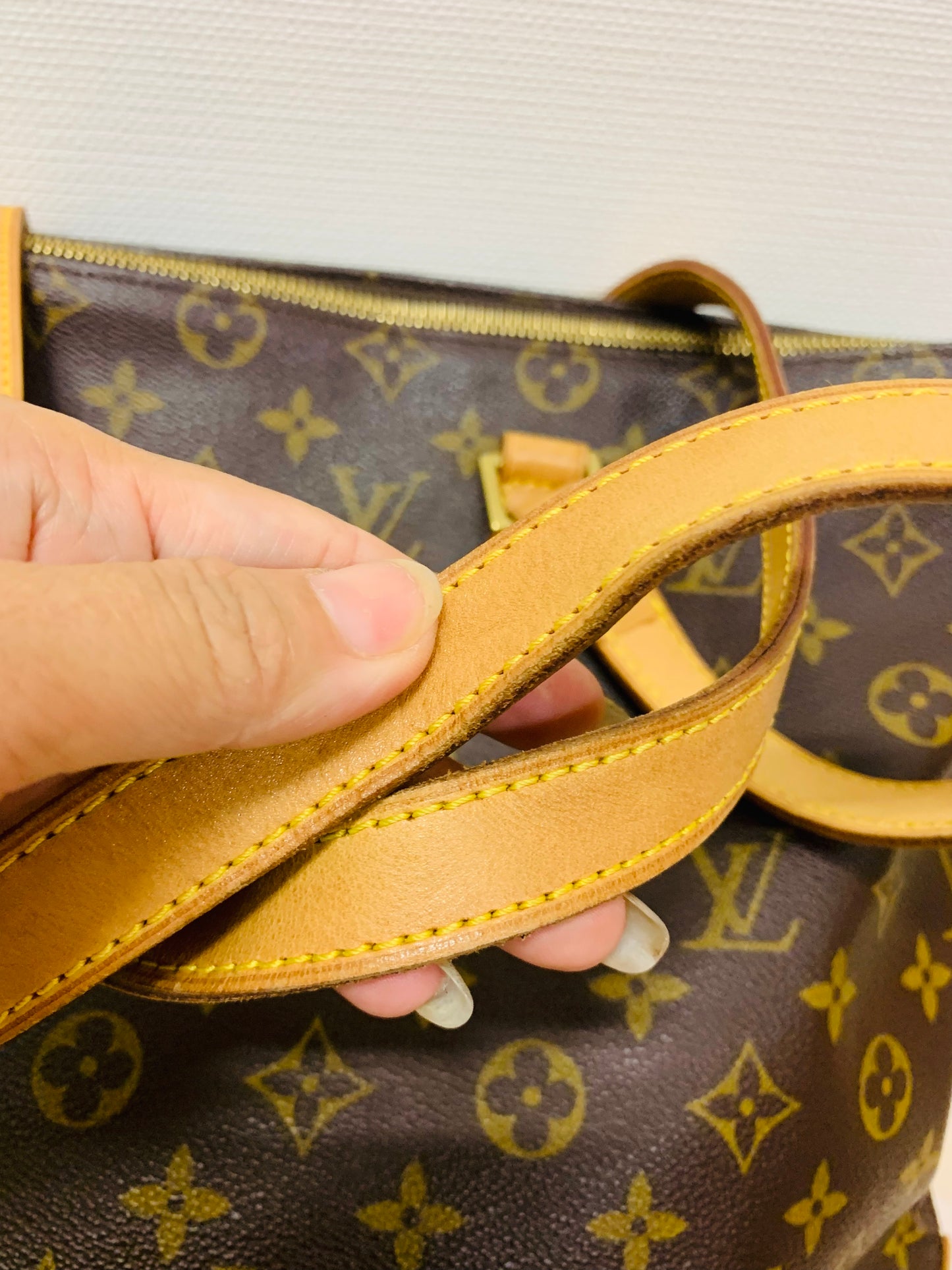 LOUIS VUITTON Cabas Mezzo Tote bag