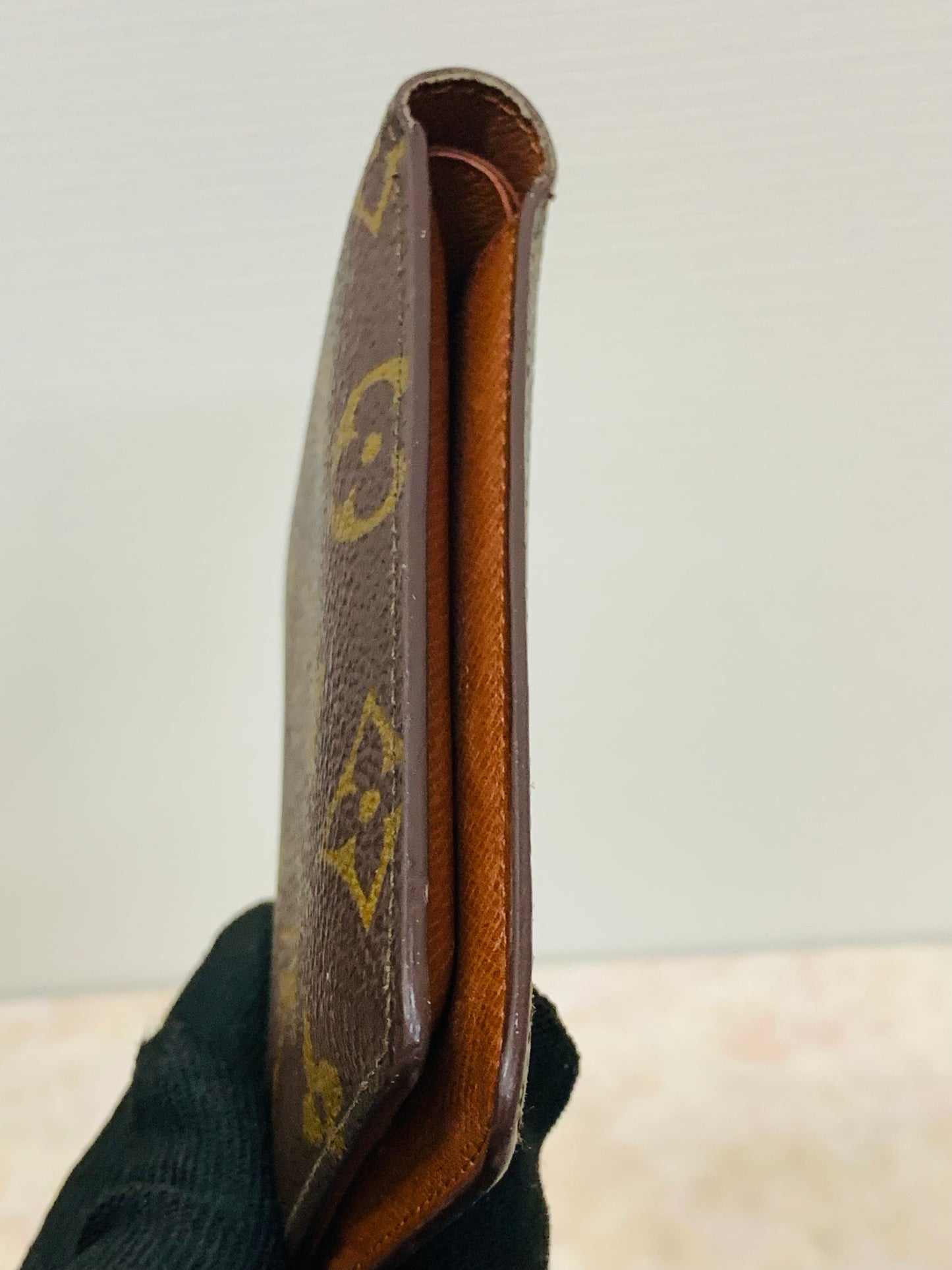 LOUIS VUITTON Vintage Bi-fold mens wallet