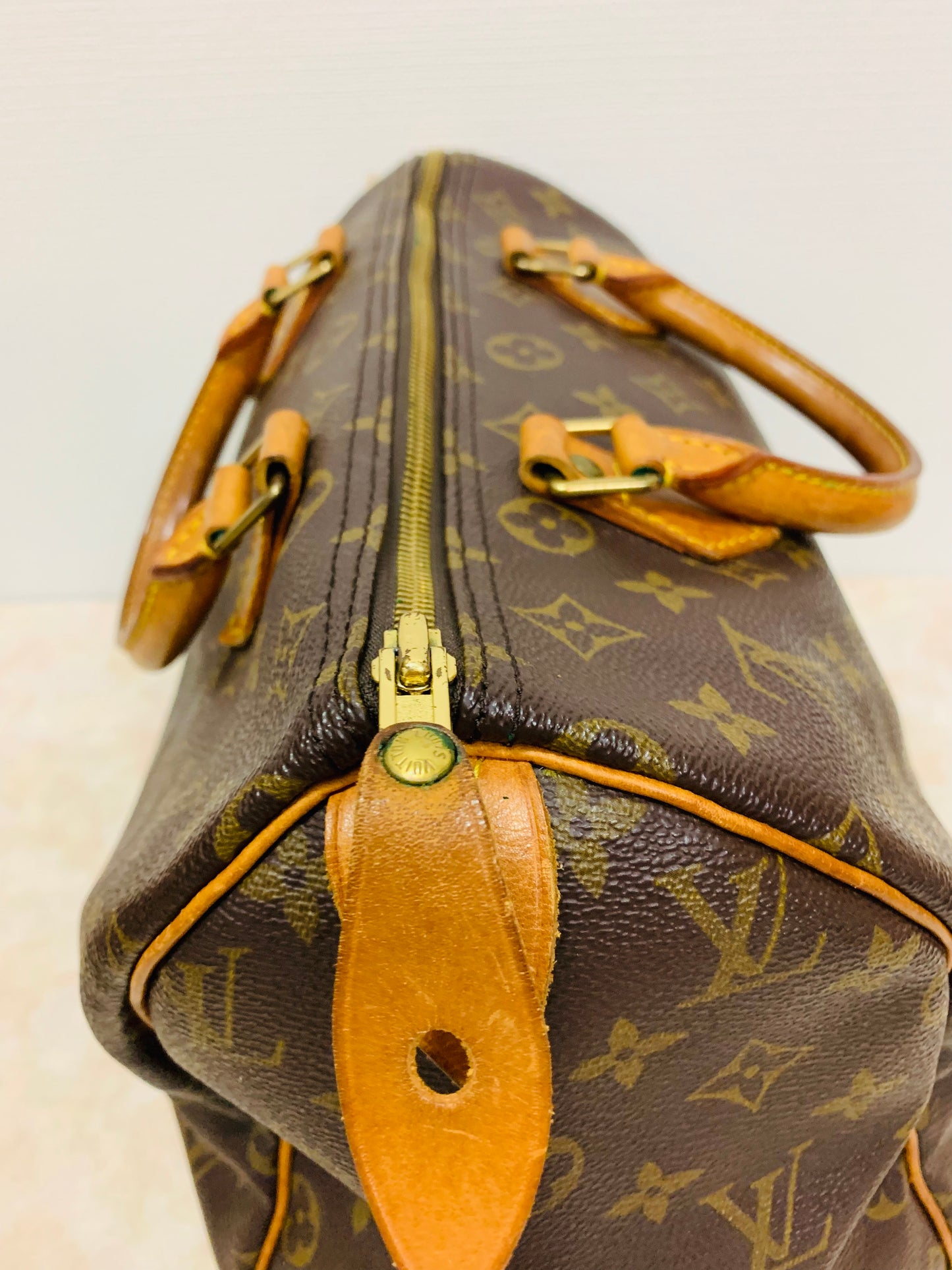 LOUIS VUITTON Speedy 30