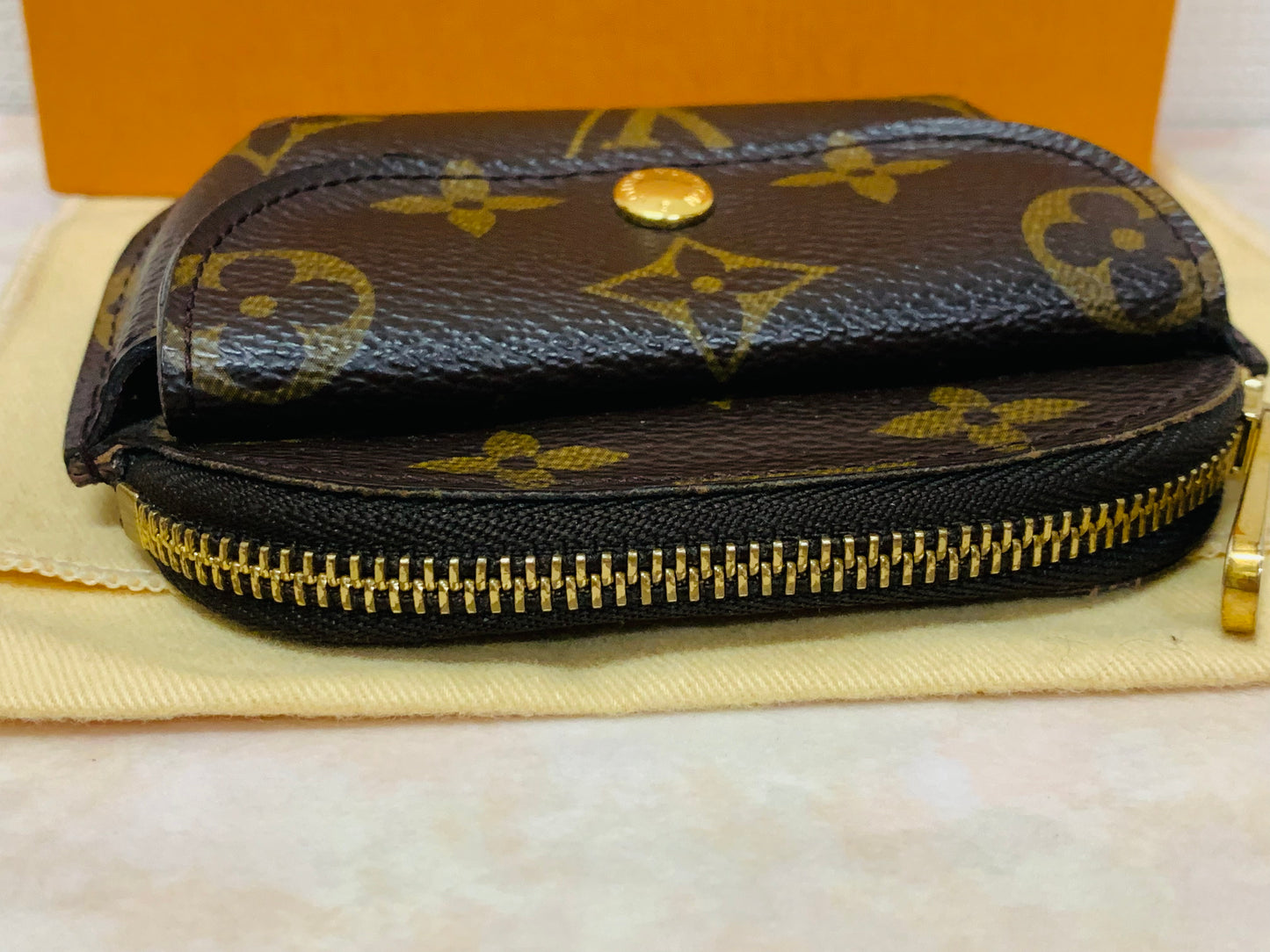 LOUIS VUITTON Porte Monnaie Shilling Coin Purse