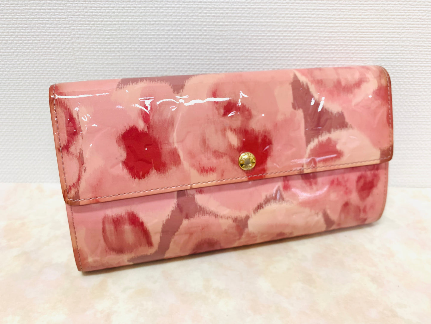 LOUIS VUITTON Vernis Ikat Rose Velour Wallet