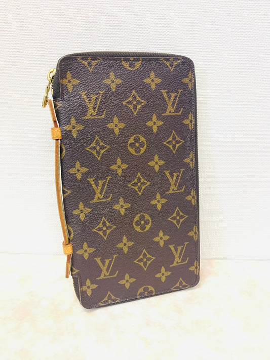 LOUIS VUITTON Monogram Travel OrganizeR