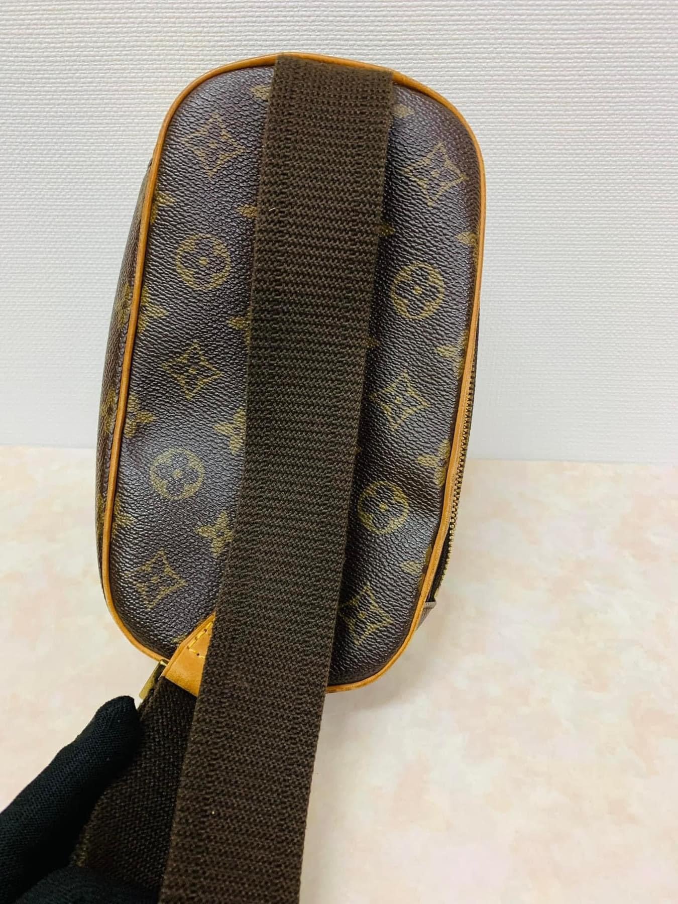 LOUIS VUITTON BUMBAG GANGE