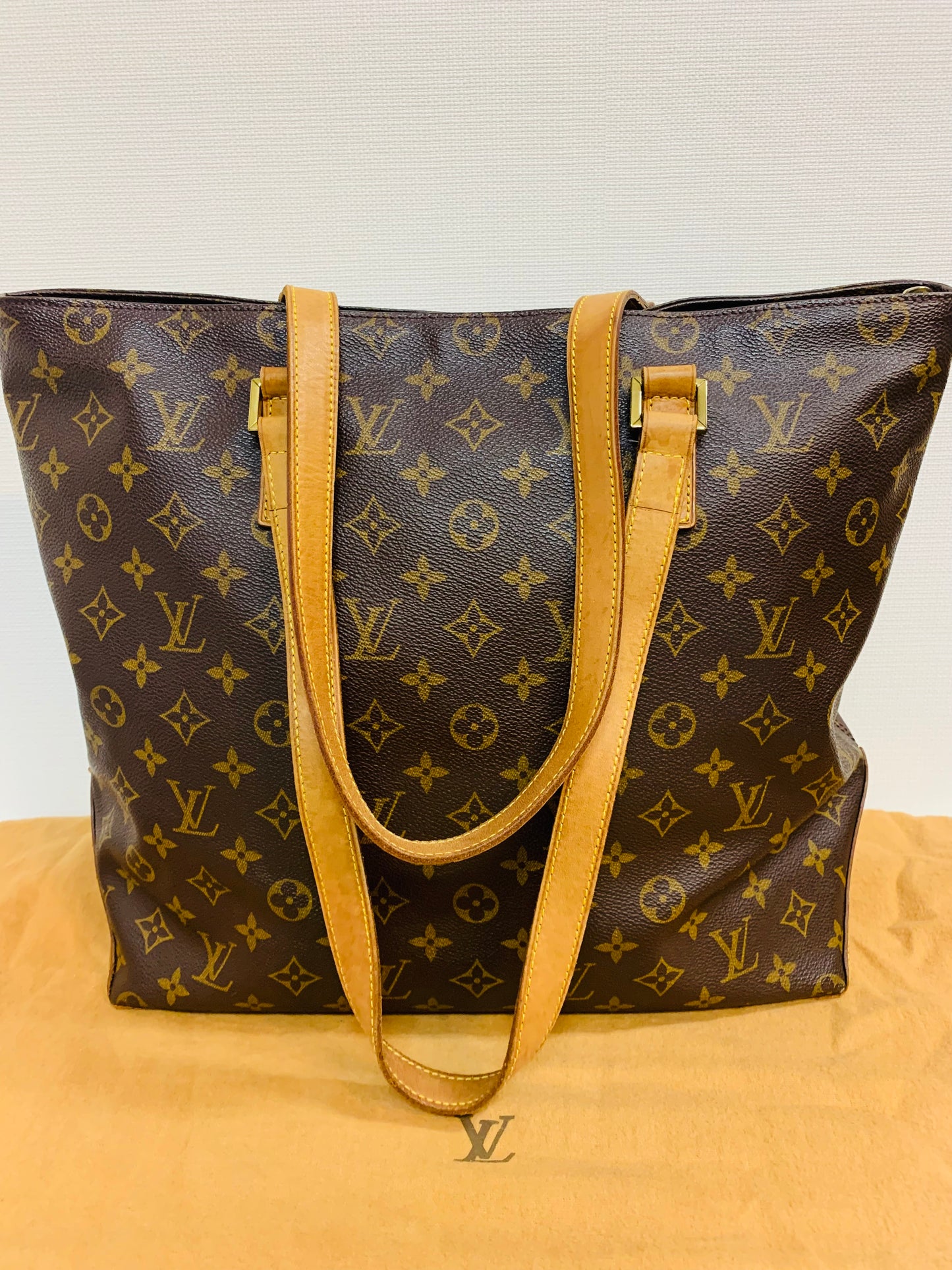 LOUIS VUITTON CABAS MEZZO TOTE BAG