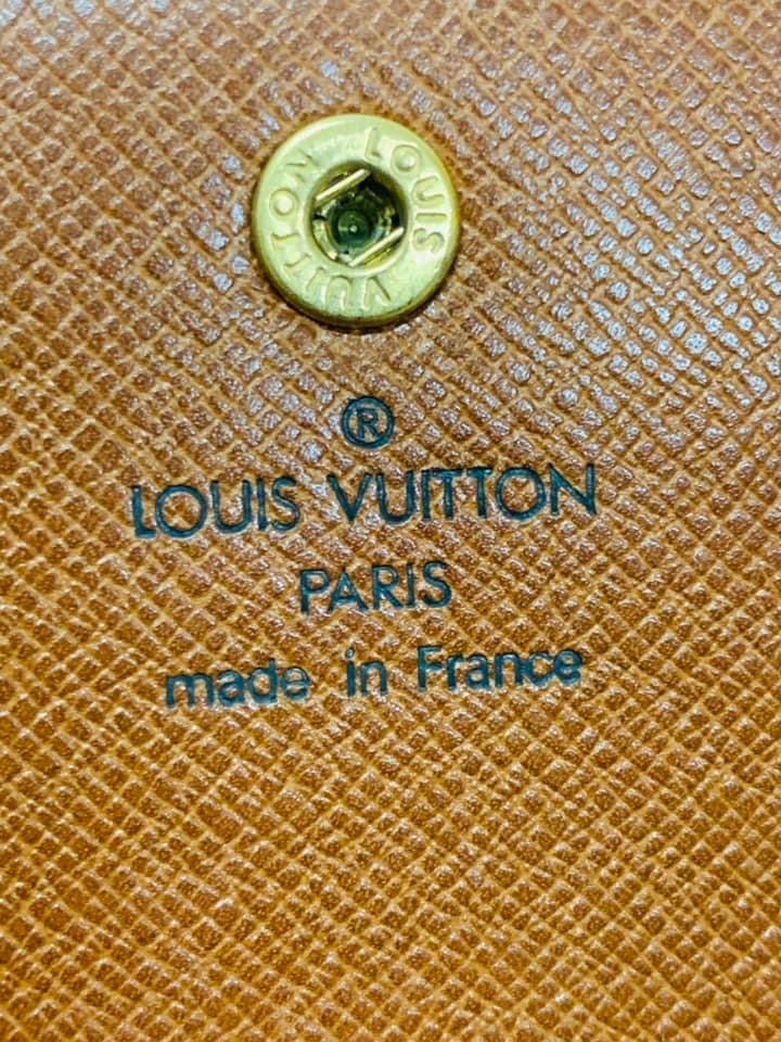 LOUIS VUITTON International Wallet Monogram