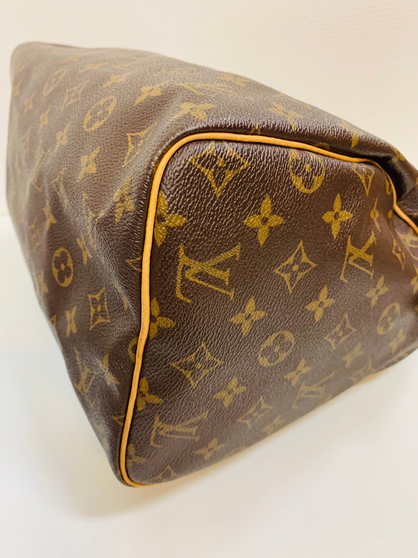 USED LOUIS VUITTON SPEEDY 30