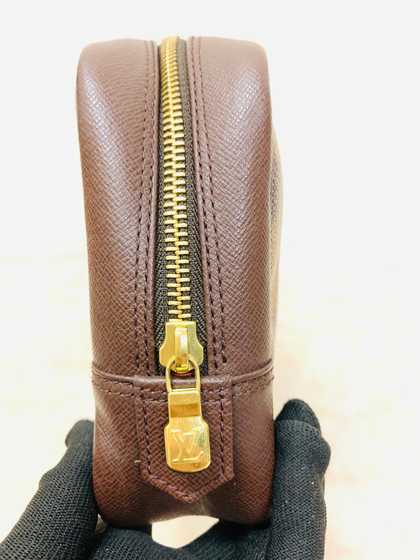 LOUIS VUITTON Trousse Toilette Pochette DE