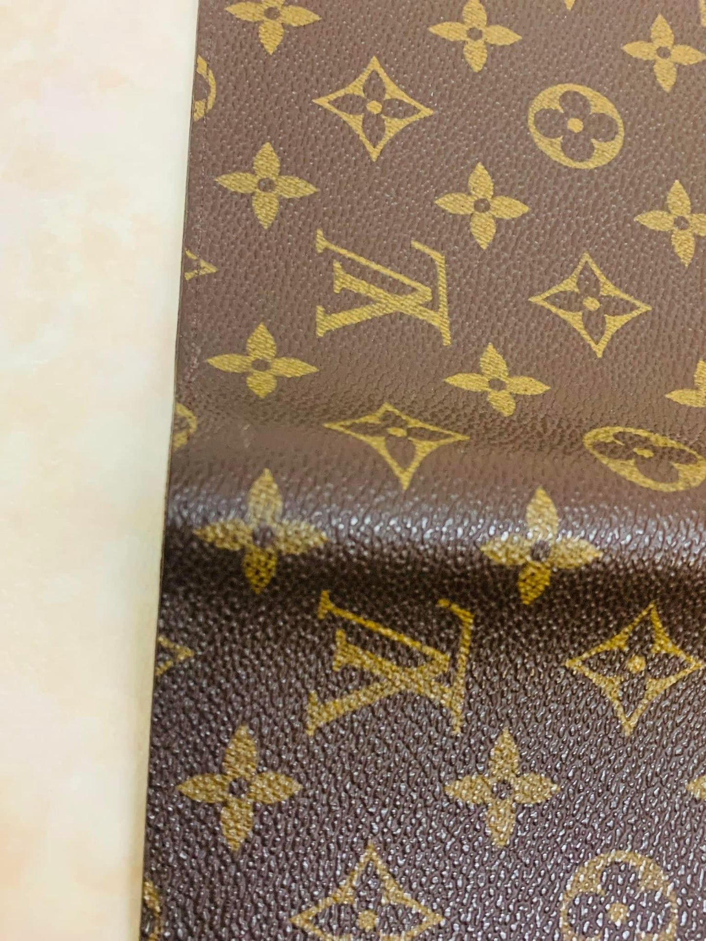 LOUIS VUITTON DESK AGENDA