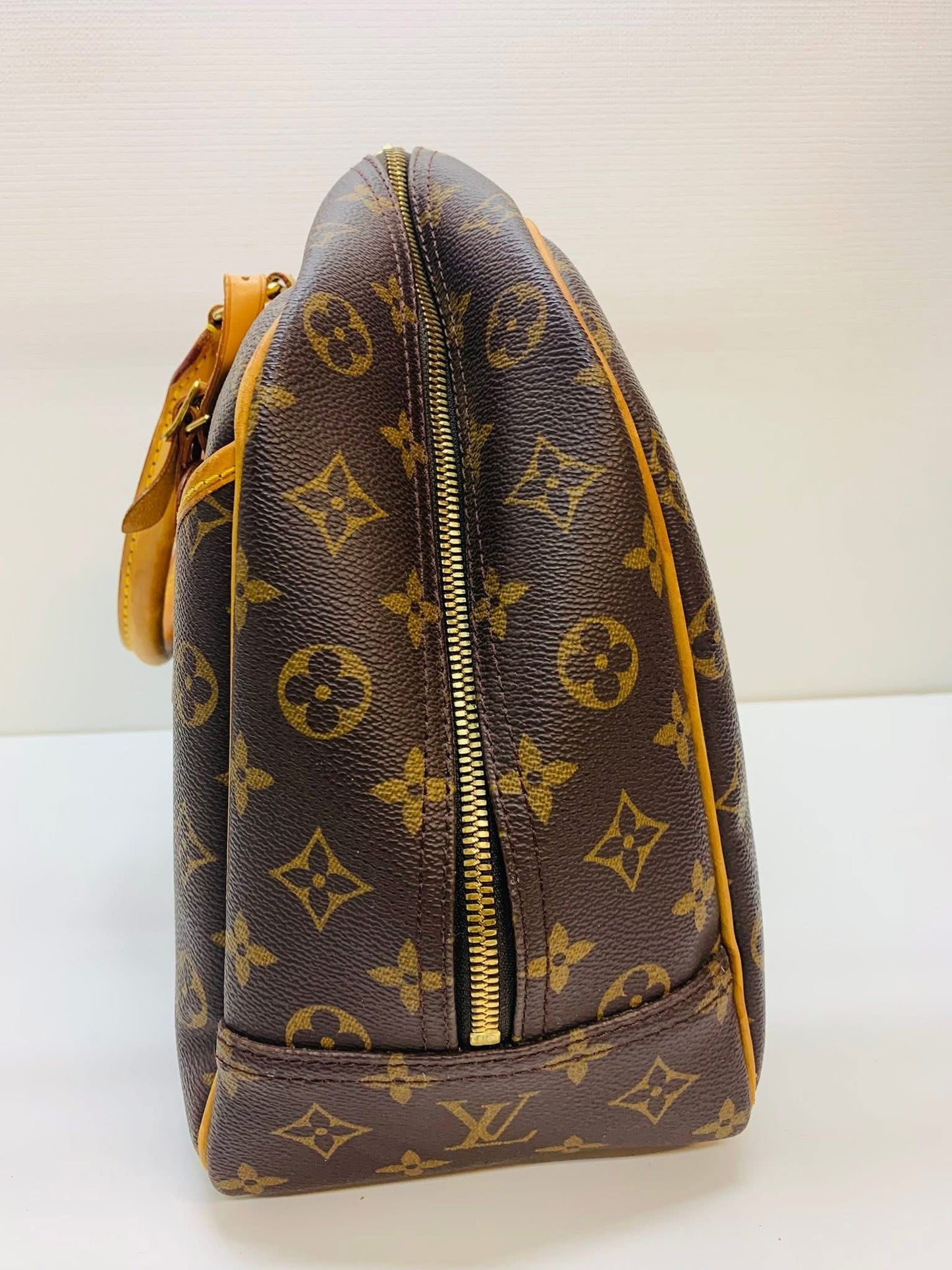 LOUIS VUITTON Deauville Monogram