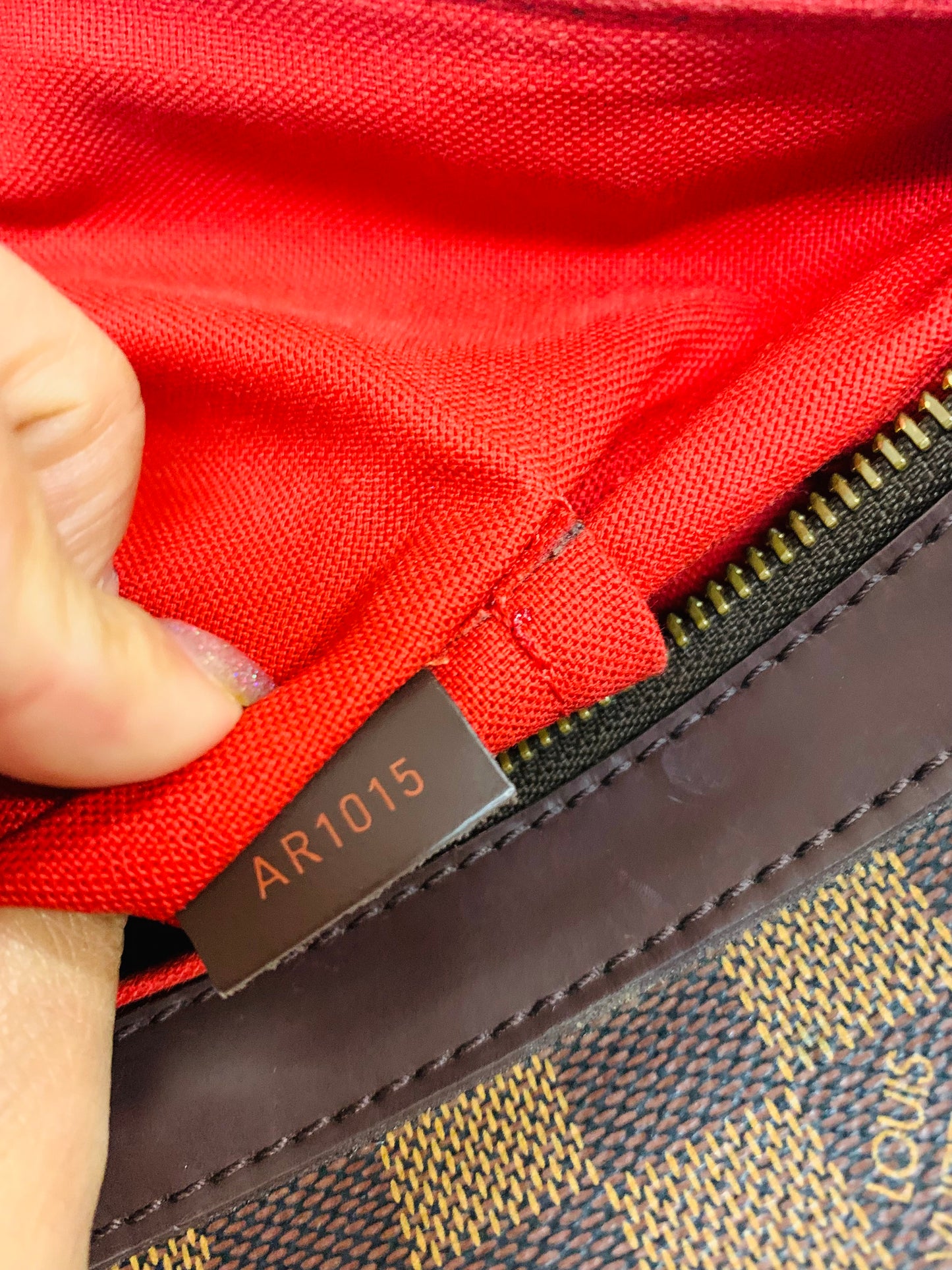 Louis Vuitton Damier Ebene Illovo MM