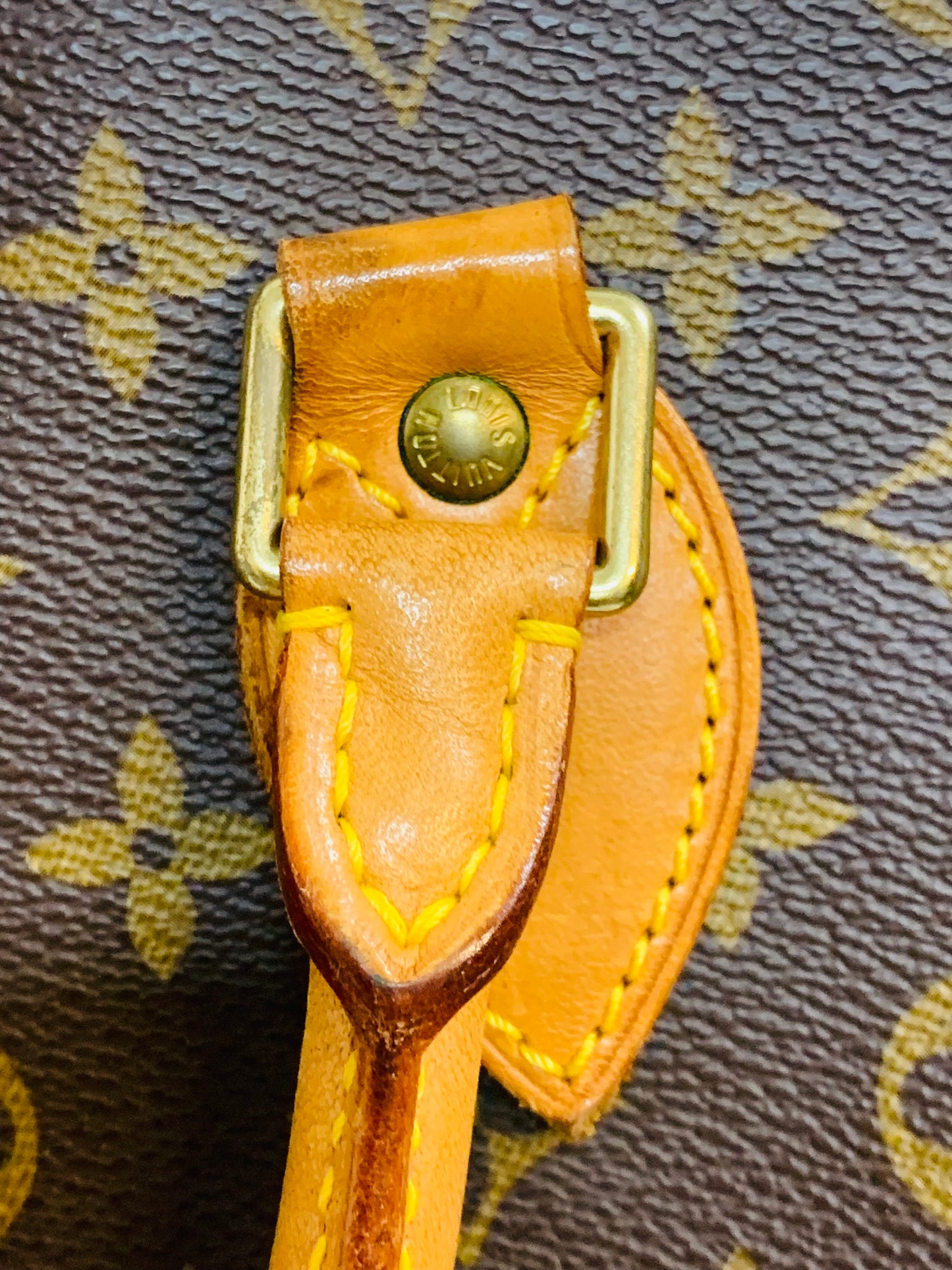 LOUIS VUITTON RIVOLI