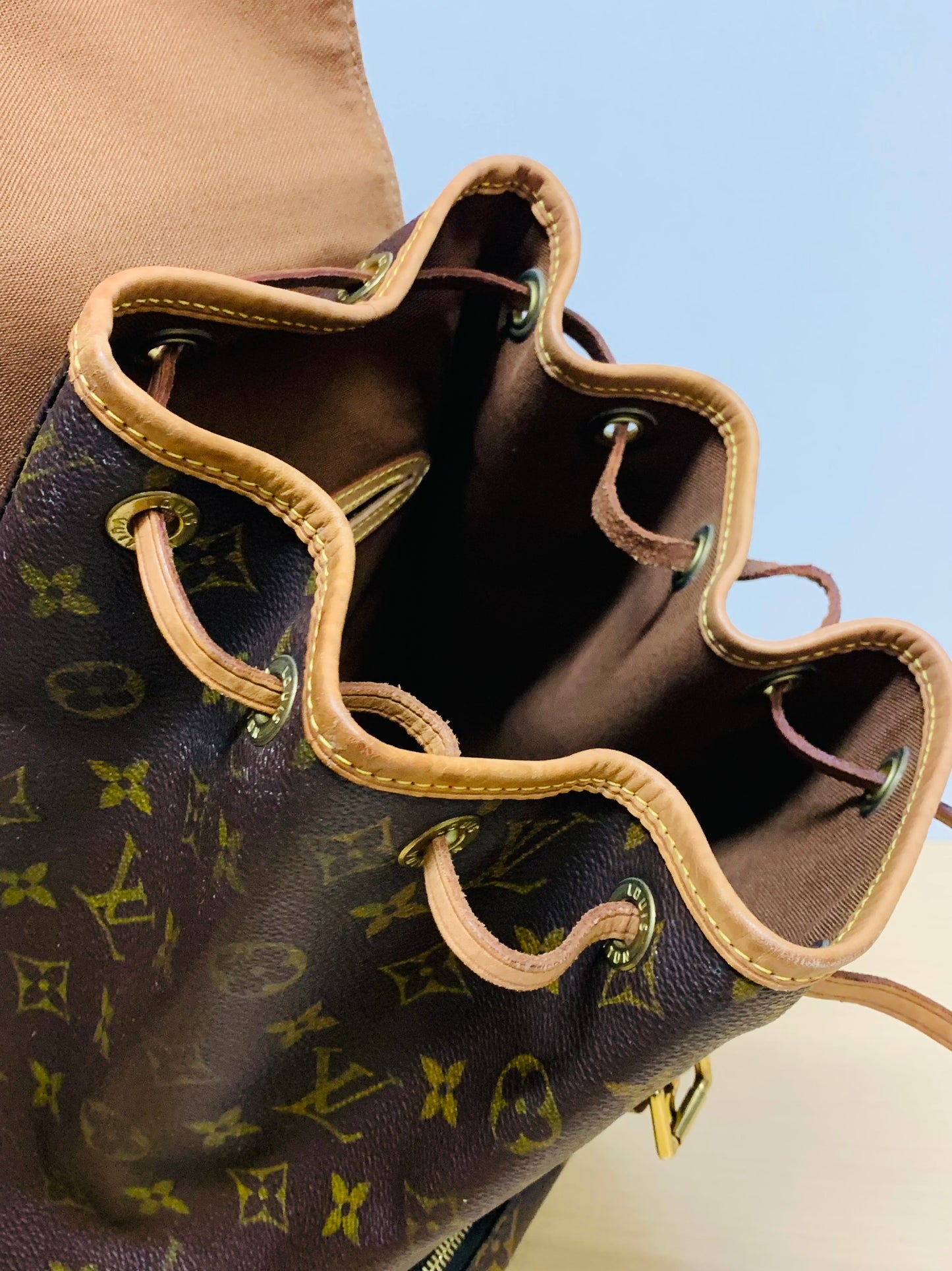 Louis Vuitton Montsouris MM Monogram