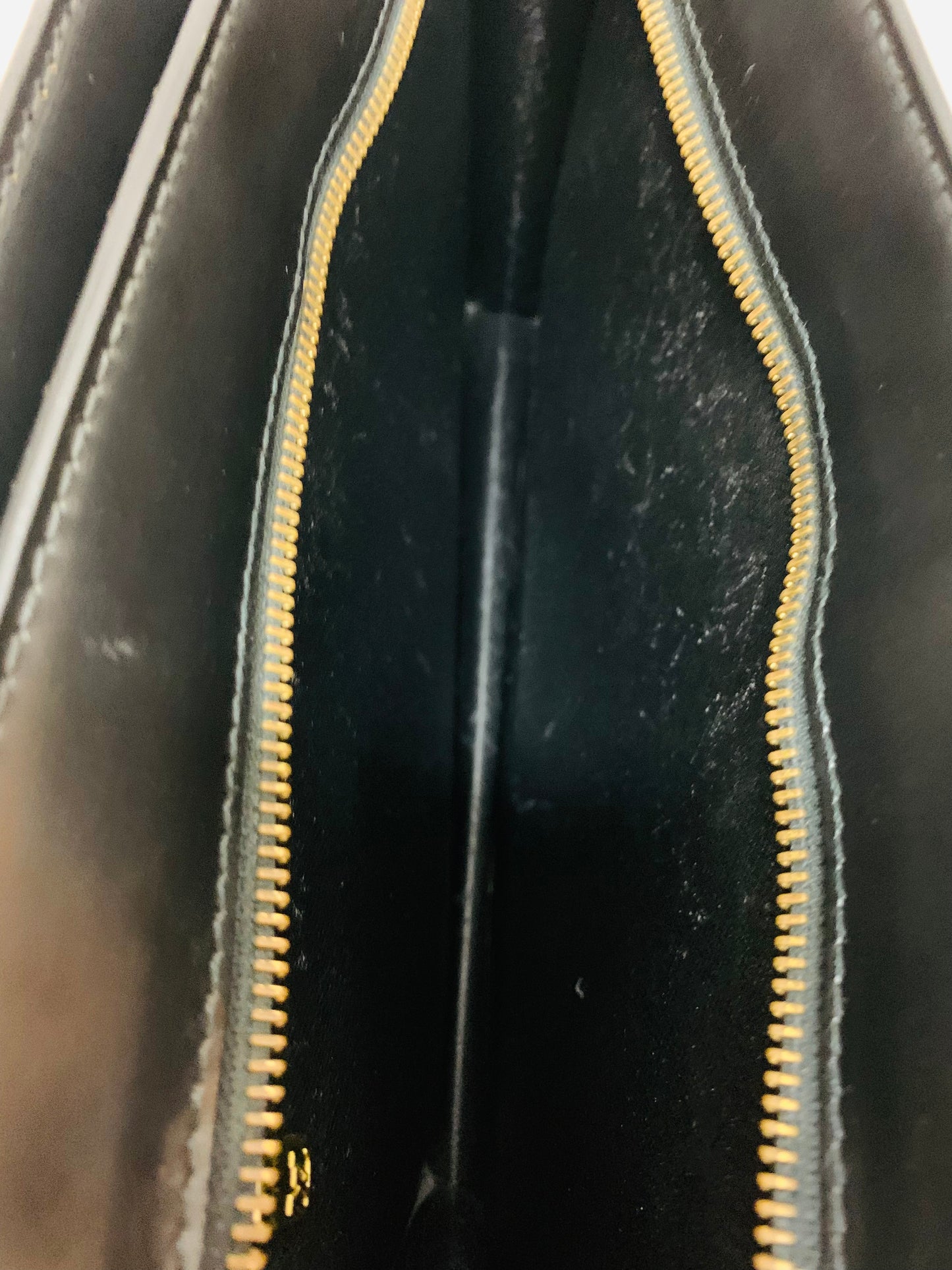 LOUIS VUITTON Epi Noir Enghien Shoulder/clutch