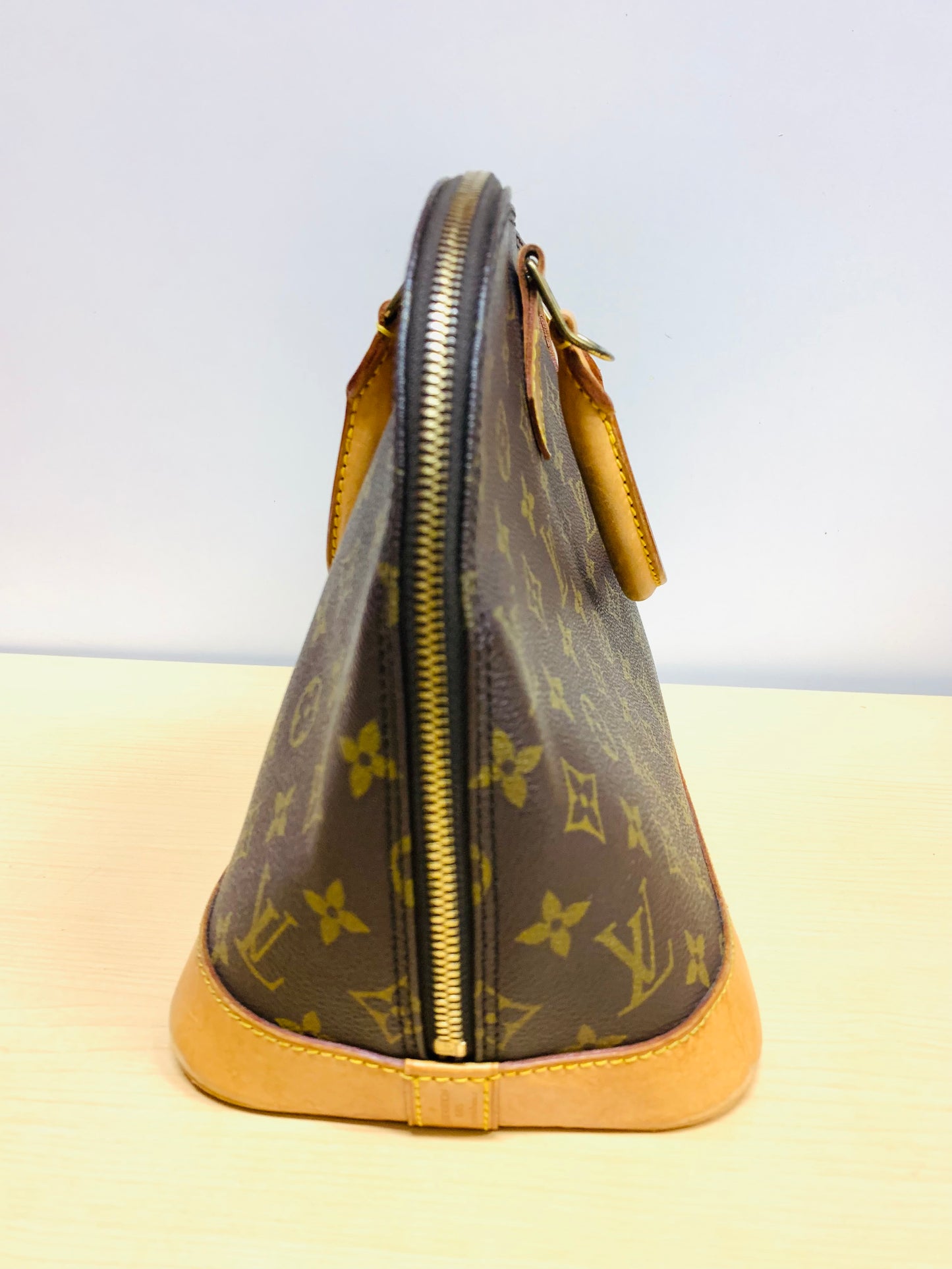 LOUIS VUITTON Alma PM Monogram