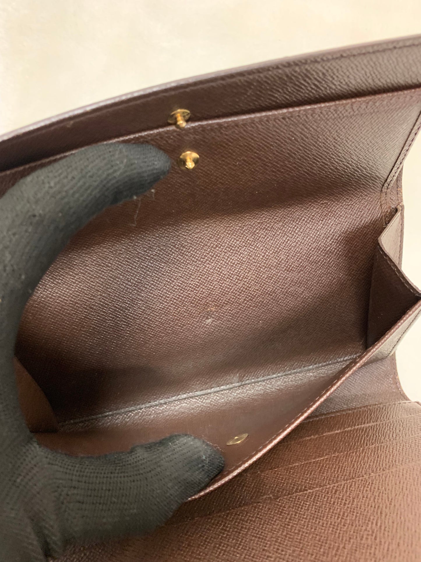 LOUIS VUITTON International wallet DE