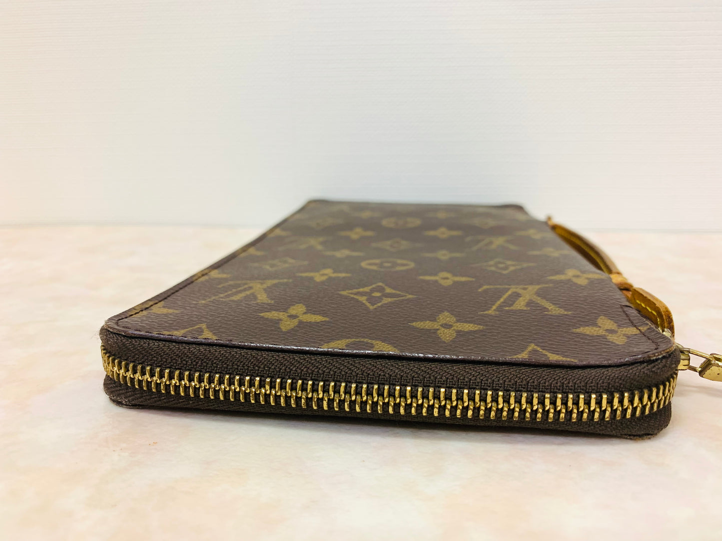 LOUIS VUITTON TRAVEL ORGANIZER