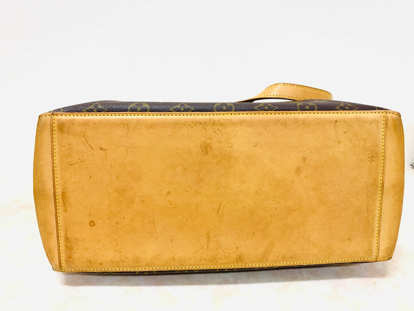 LOUIS VUITTON Cabas Mezzo Tote bag