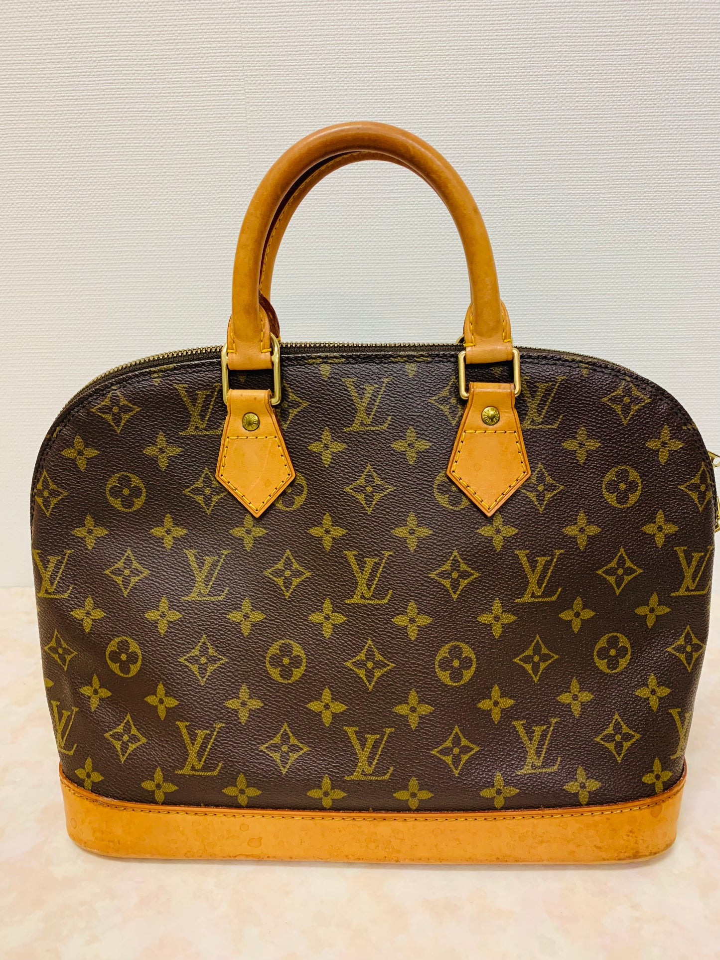 LOUIS VUITTON ALMA PM