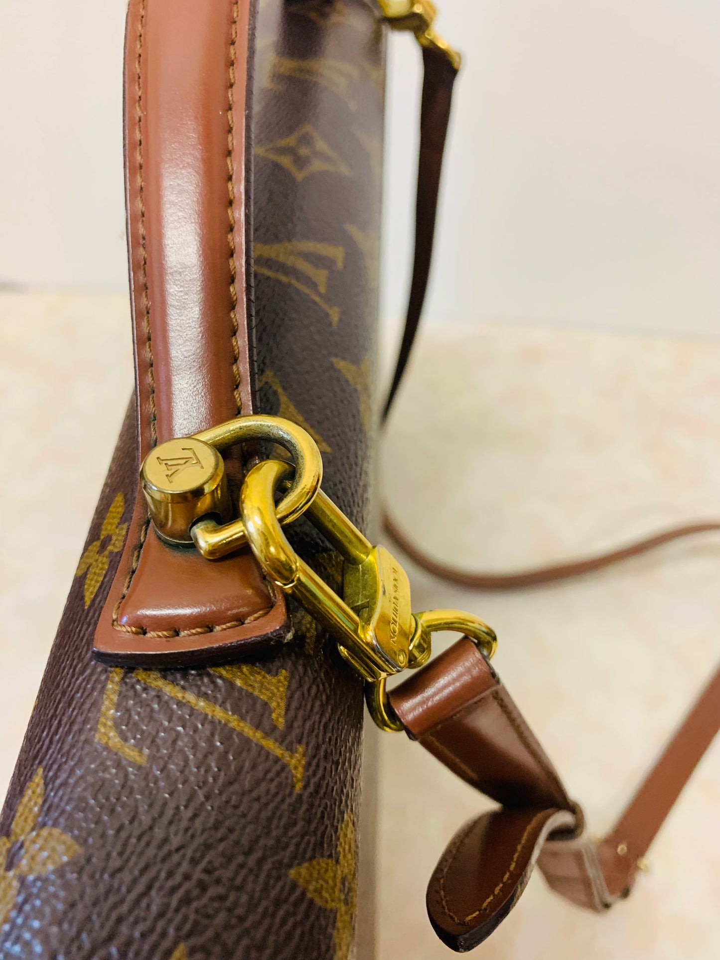 LOUIS VUITTON PORTE DOCUMENTS BUSINESS BAG