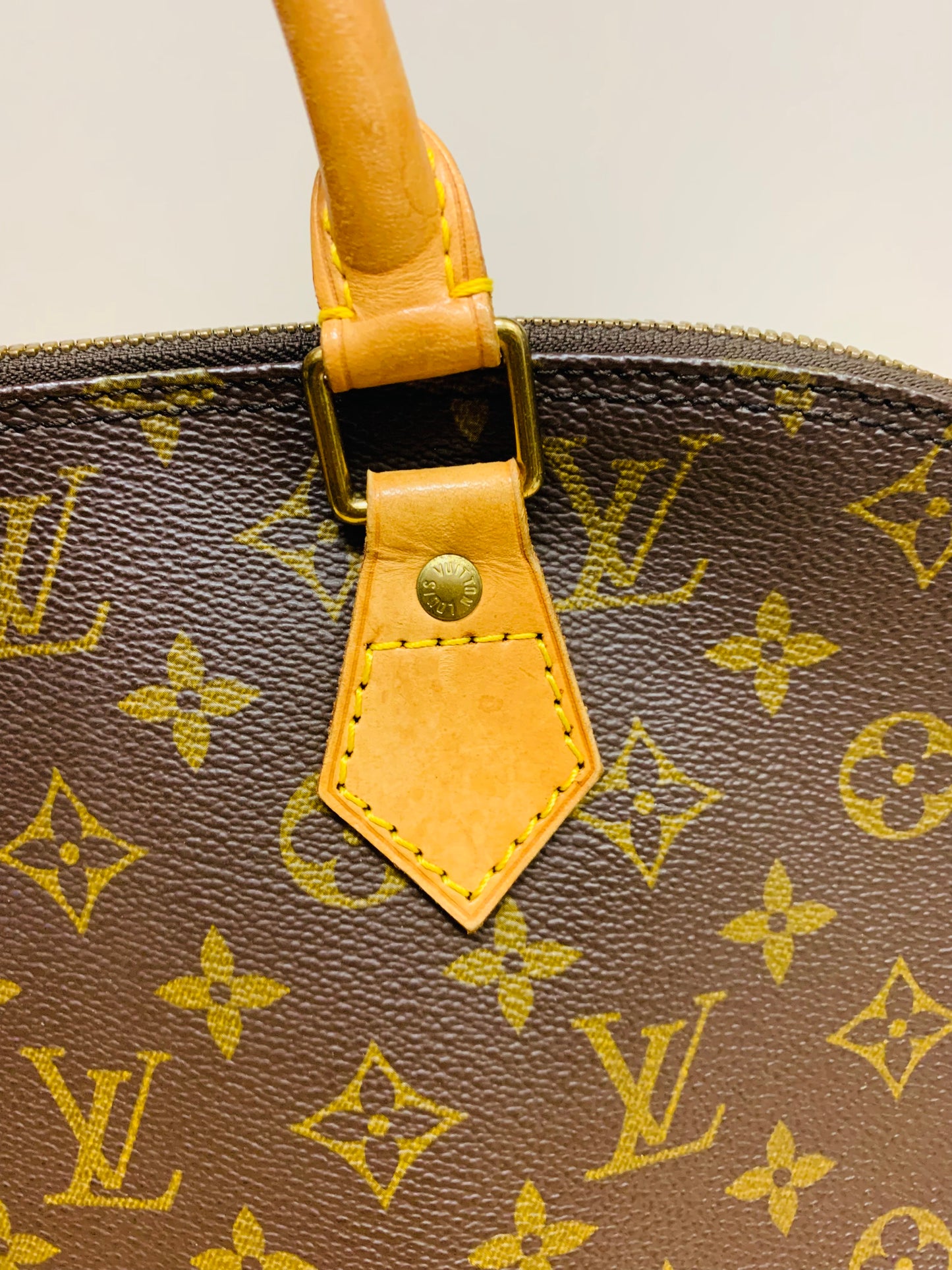 LOUIS VUITTON Alma PM Monogram