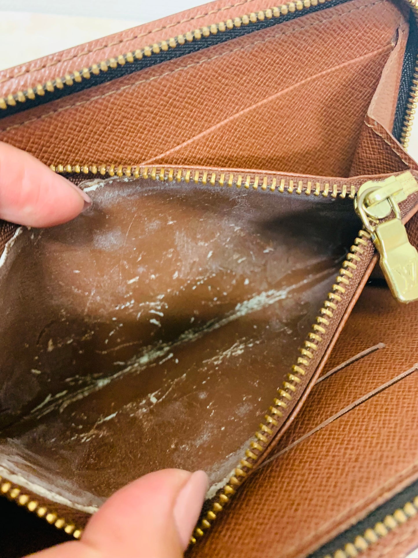 LOUIS VUITTON Zippy Compact wallet old model