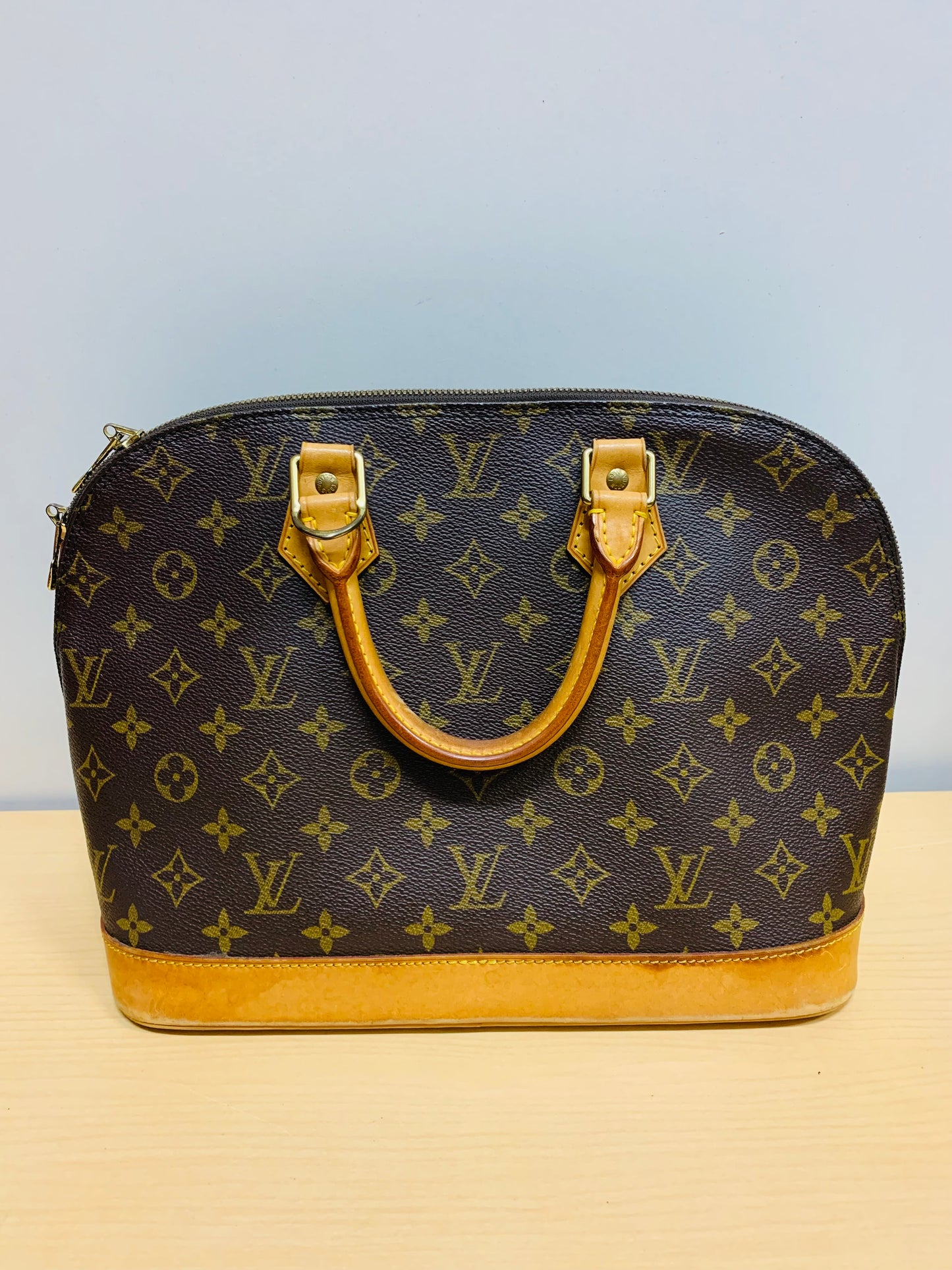 LOUIS VUITTON Alma PM Monogram