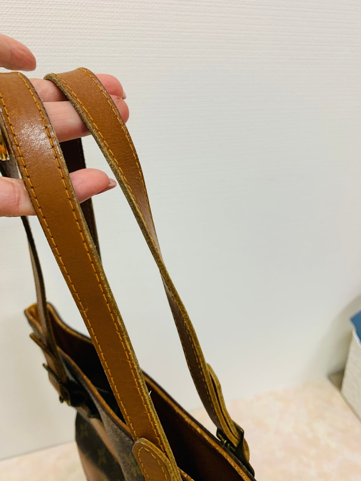 LOUIS VUITTON Bucket GM French Company