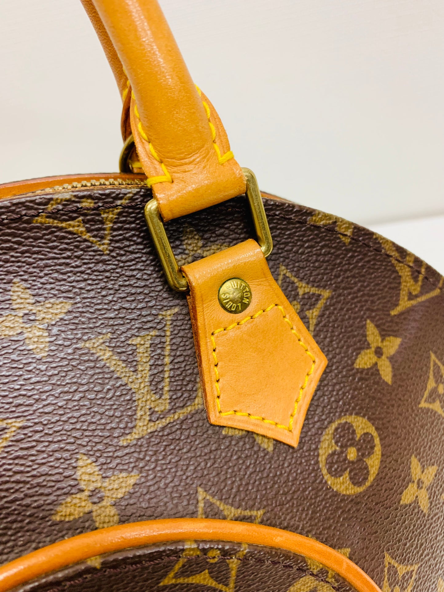 USED LOUIS VUITTON ELLIPSE PM