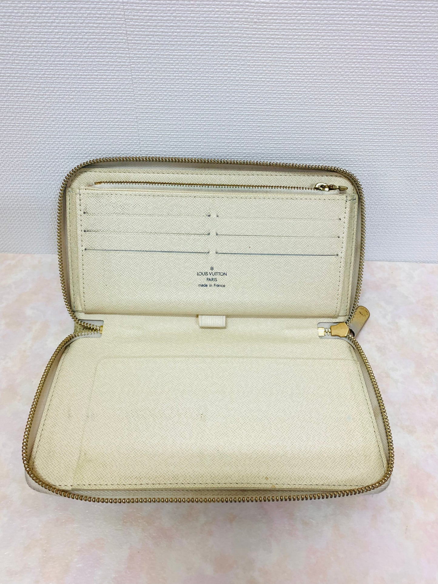 LOUIS VUITTON Damier Azur Zippy Wallet Organizer