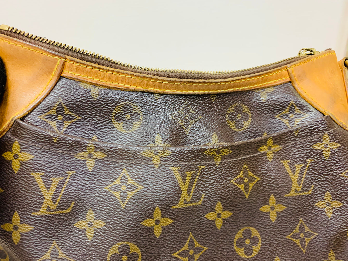 LOUIS VUITTON ODEON PM