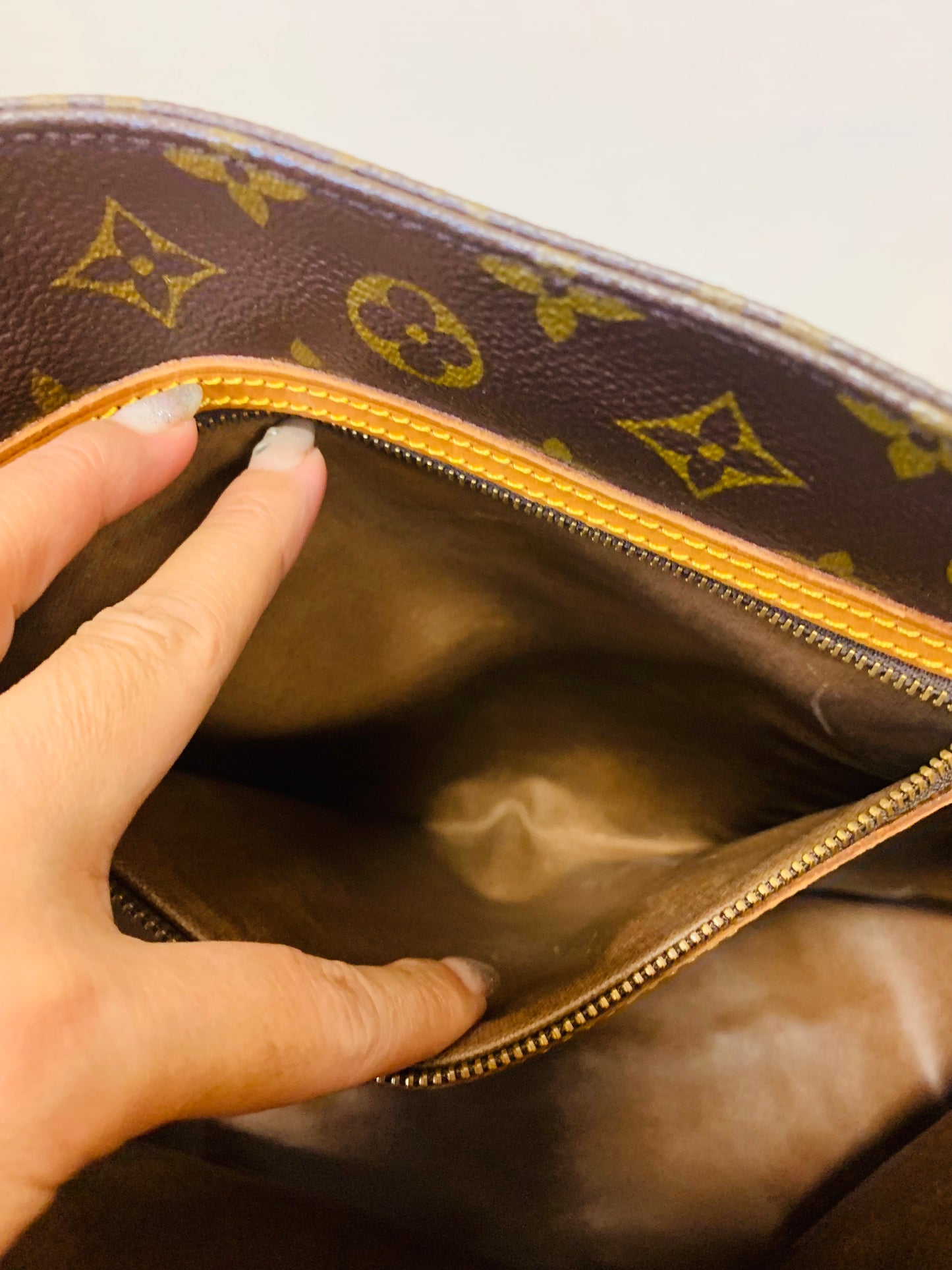 LOUIS VUITTON SAC SHOPPING TOTE BAG