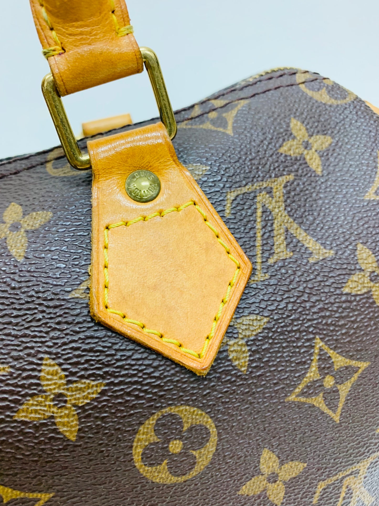 USED LOUIS VUITTON SPEEDY 25