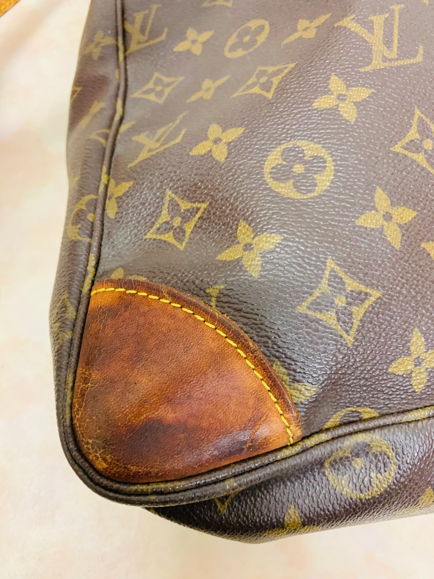 LOUIS VUITTON SAC BALLAD