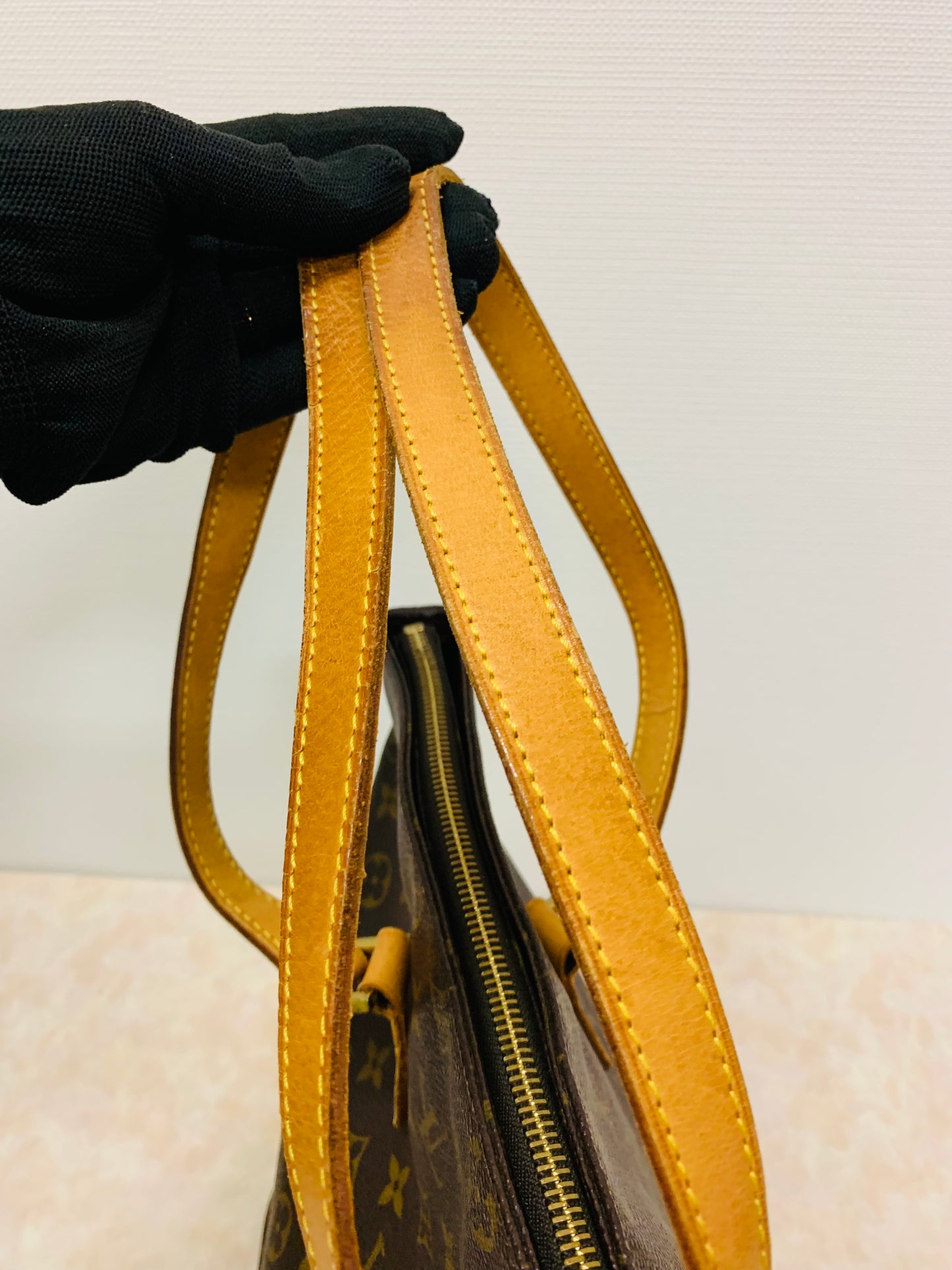 LOUIS VUITTON Cabas Mezzo Tote Bag