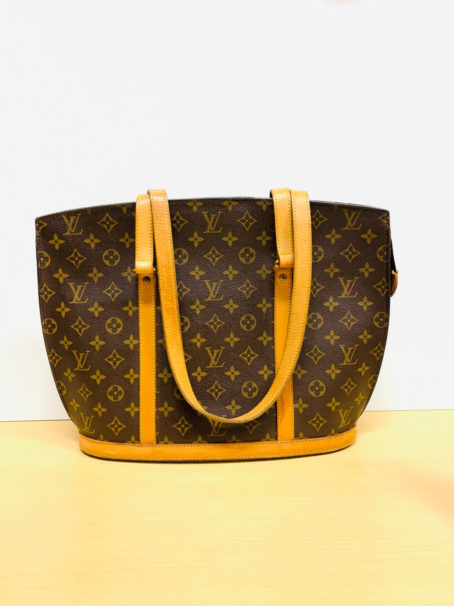 Louis Vuitton Babylone Shoulder Bag (used)