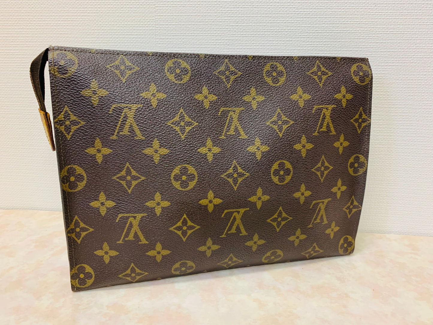 LOUIS VUITTON Toiletry 26 Monogram