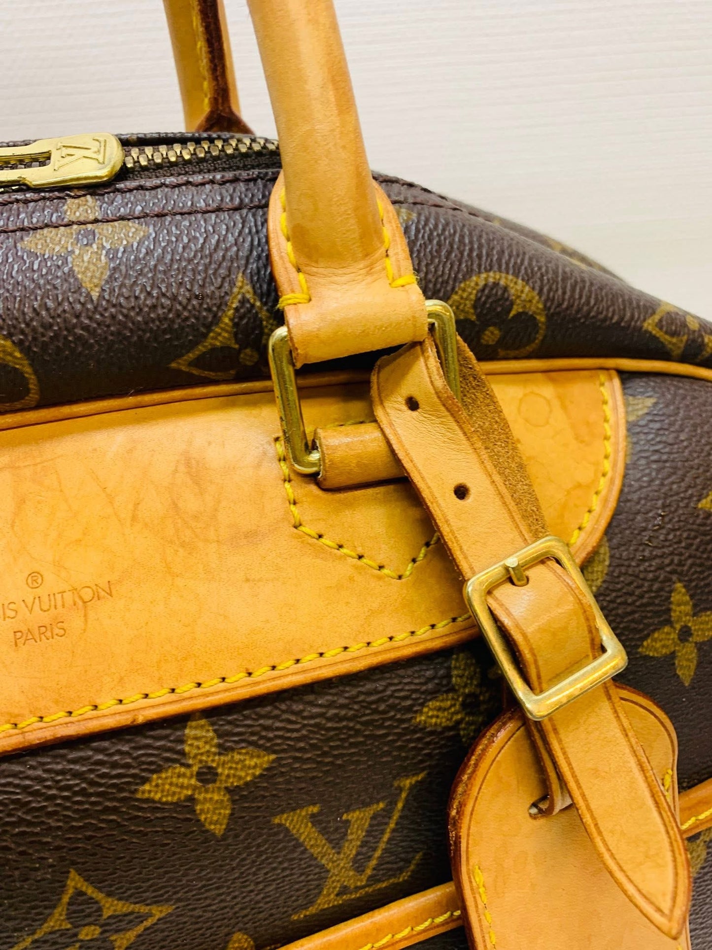 LOUIS VUITTON Deauville Monogram