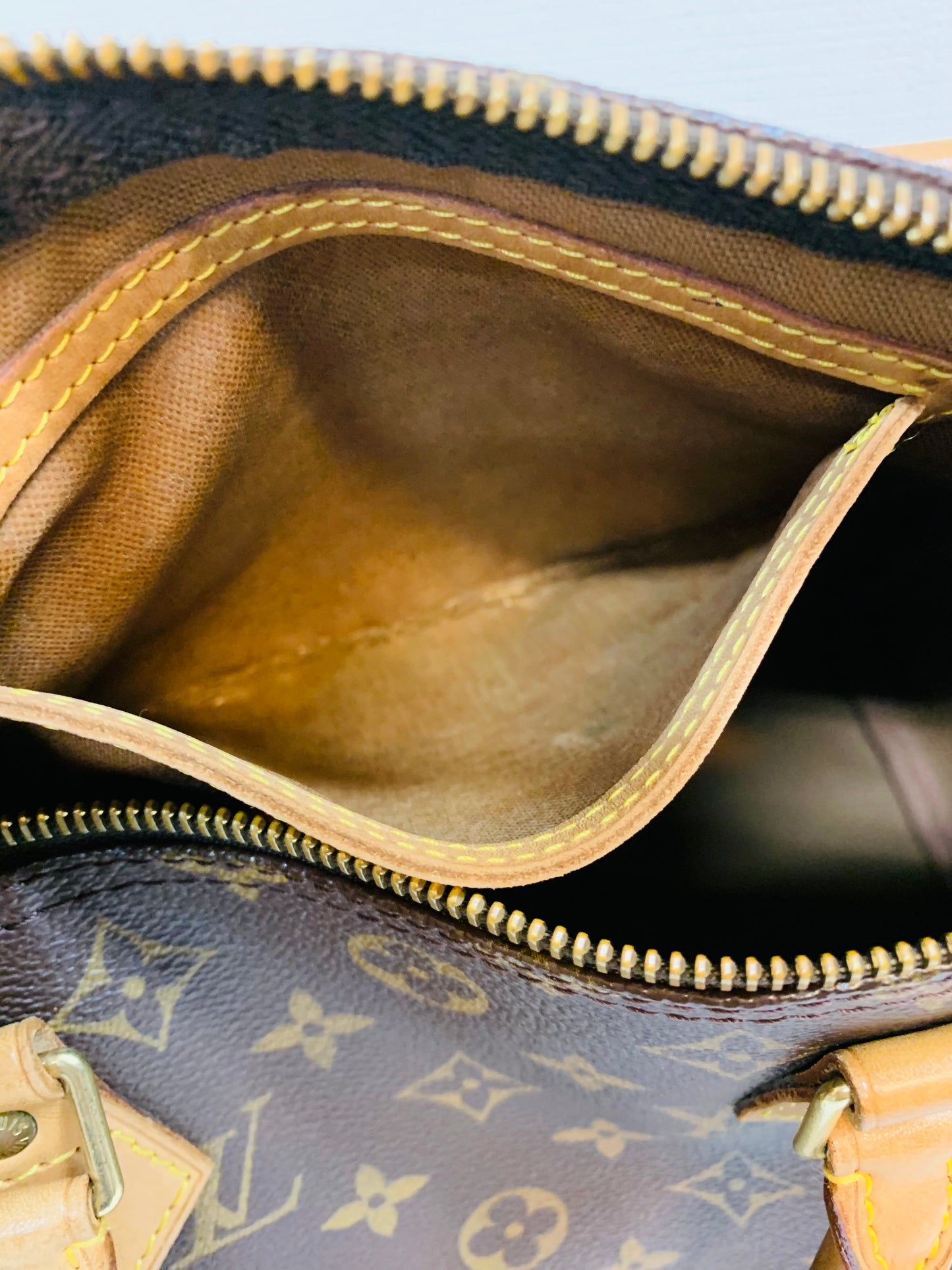 USED LOUIS VUITTON SPEEDY 30