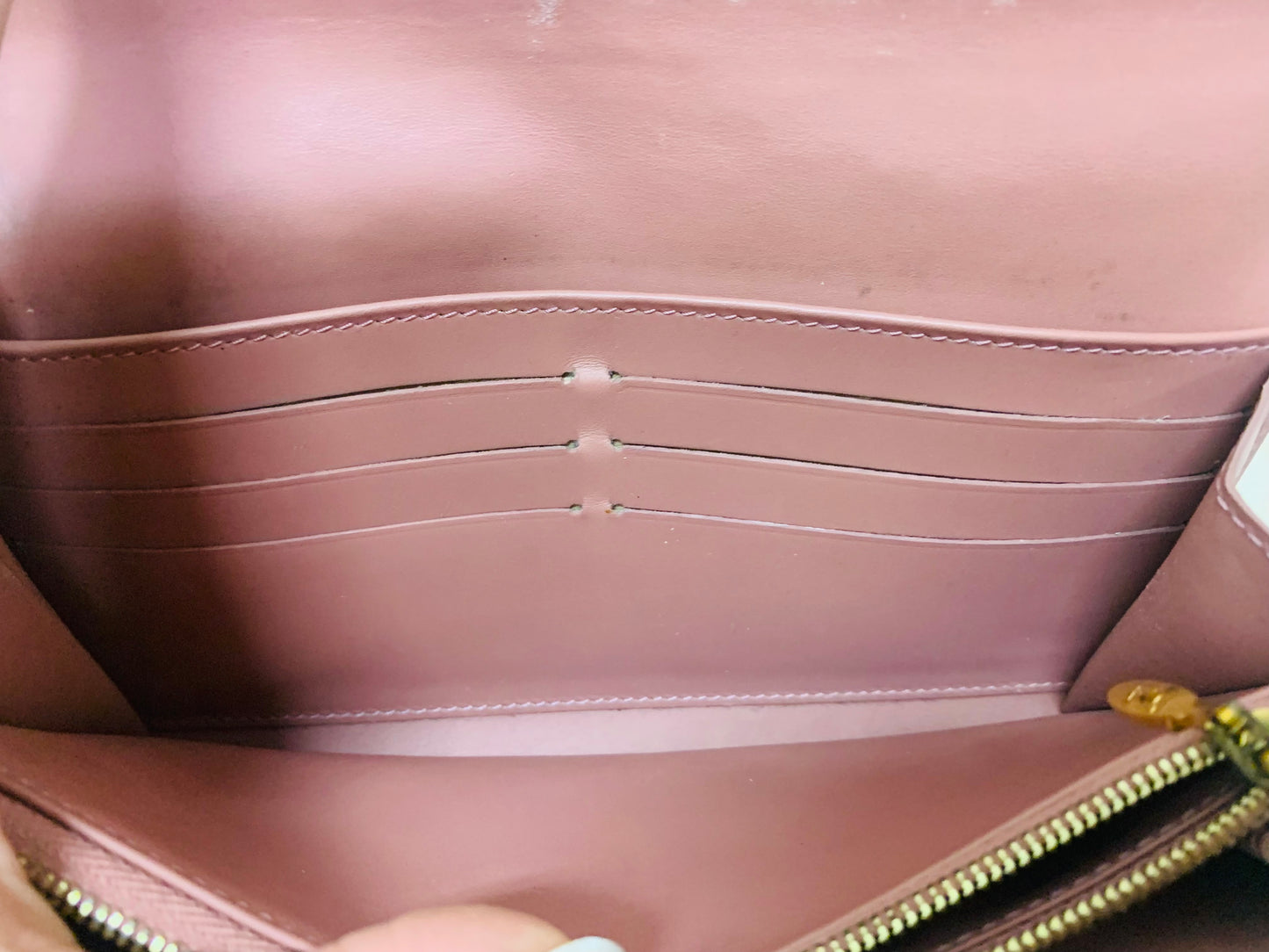 LOUIS VUITTON Vernis Ikat Rose Velour Wallet