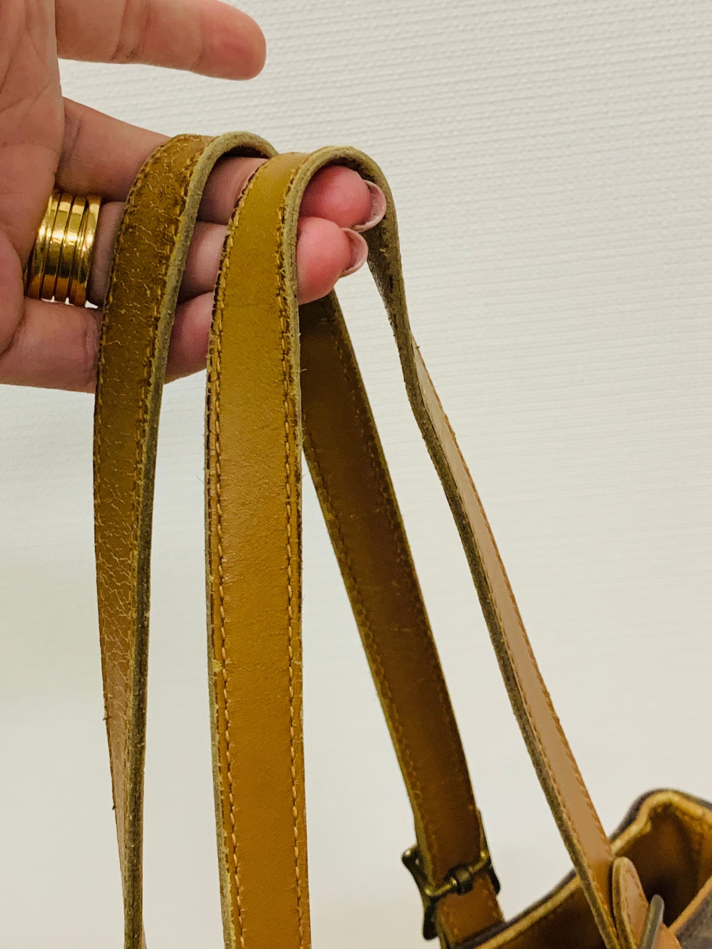 LOUIS VUITTON Bucket GM French and Company