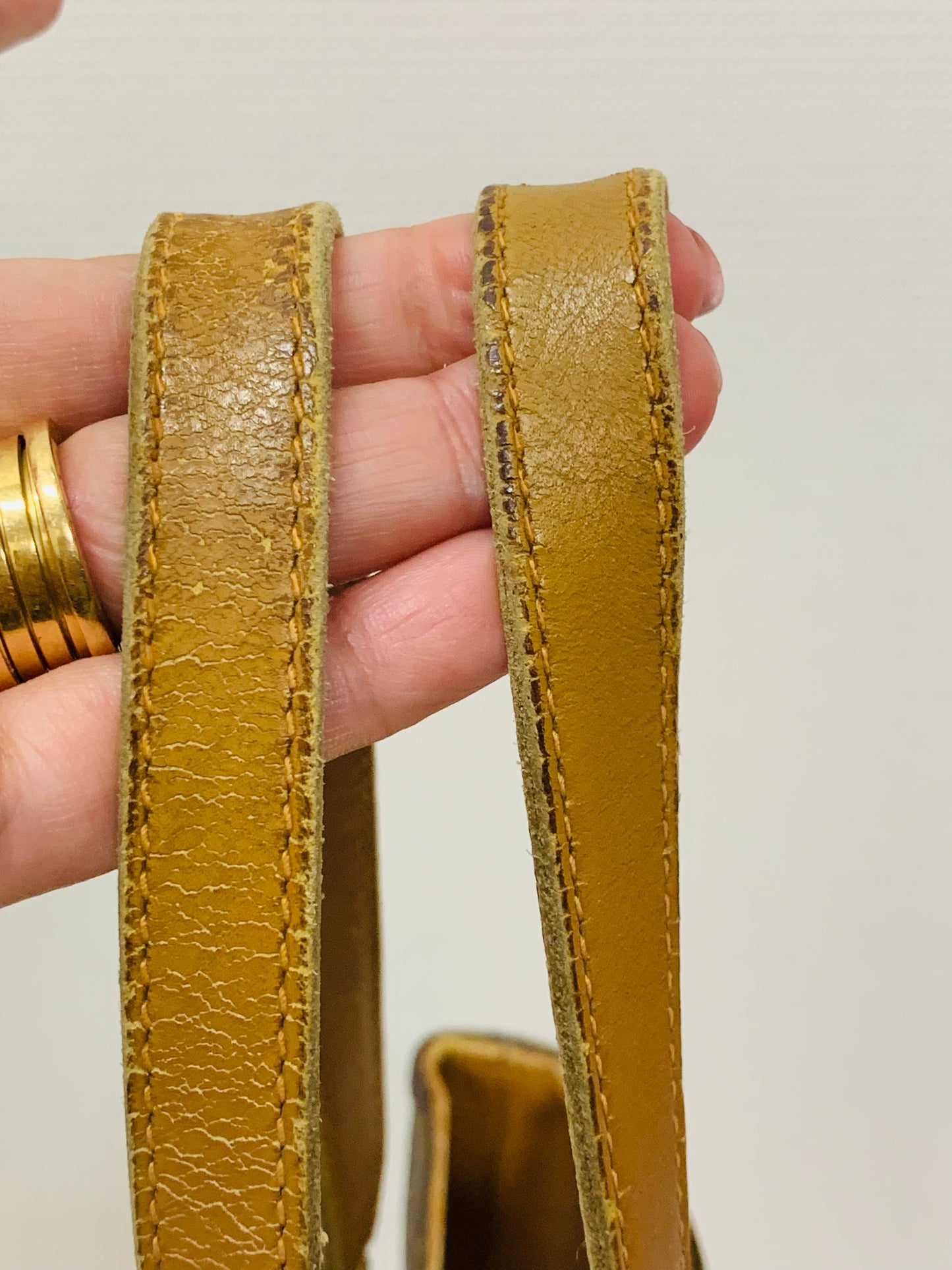 LOUIS VUITTON Bucket GM French and Company