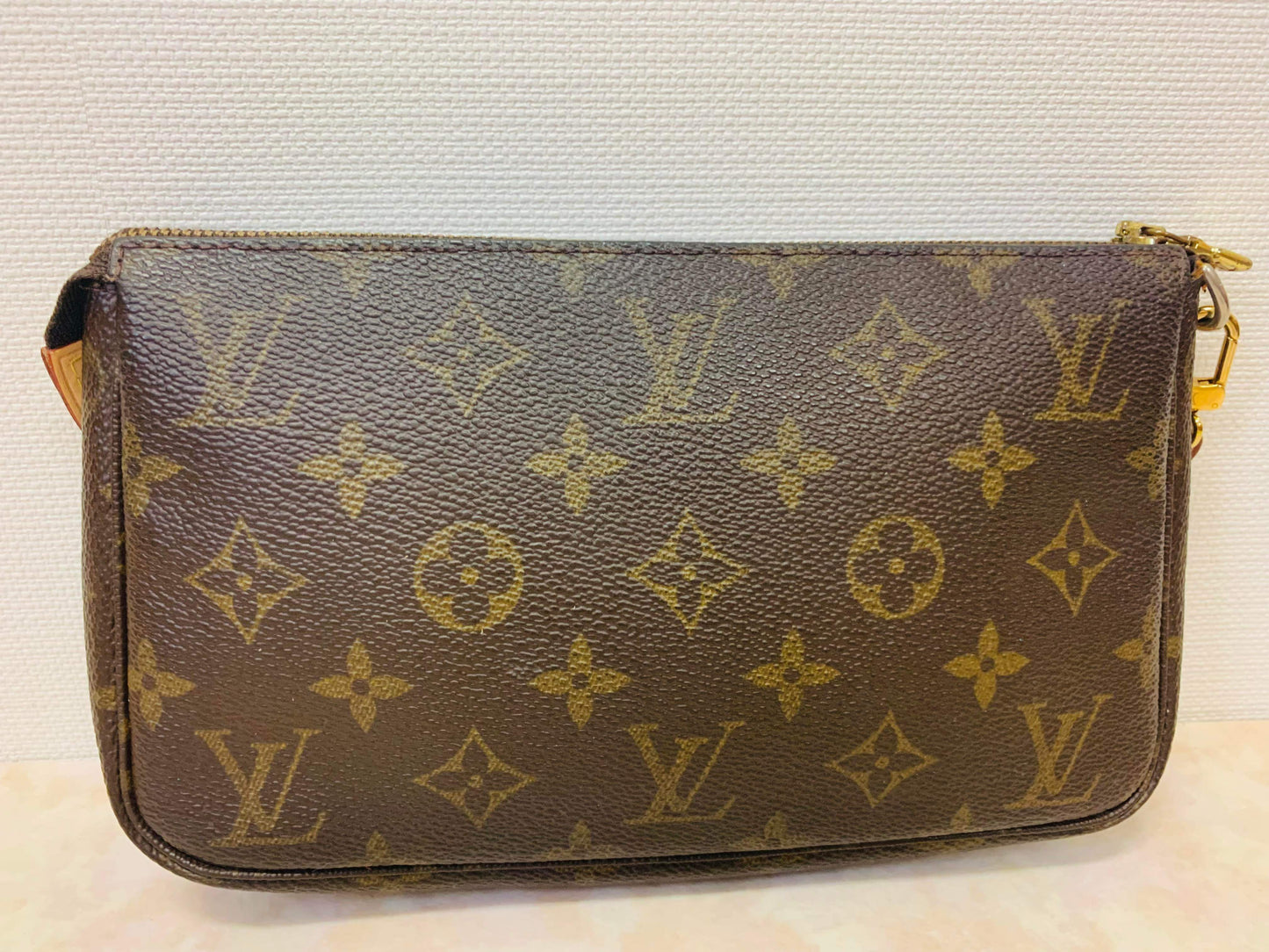 LOUIS VUITTON POCHETTE ACCESSORIES