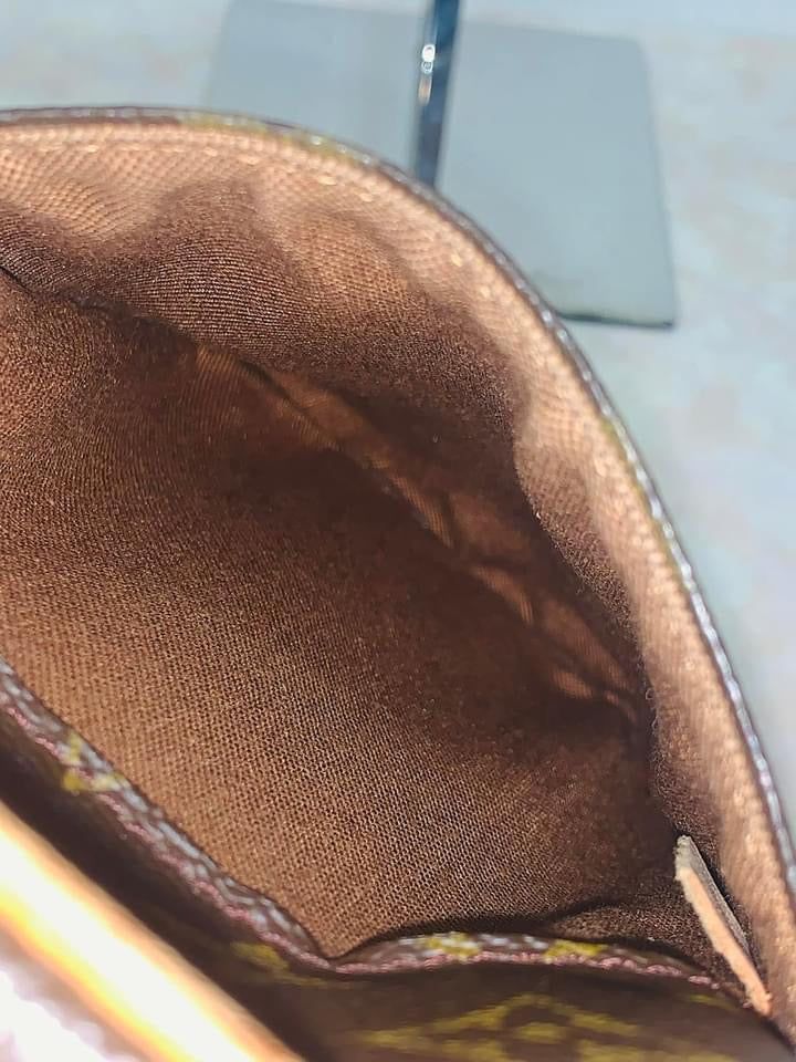 LOUIS VUITTON BUMBAG GANGE