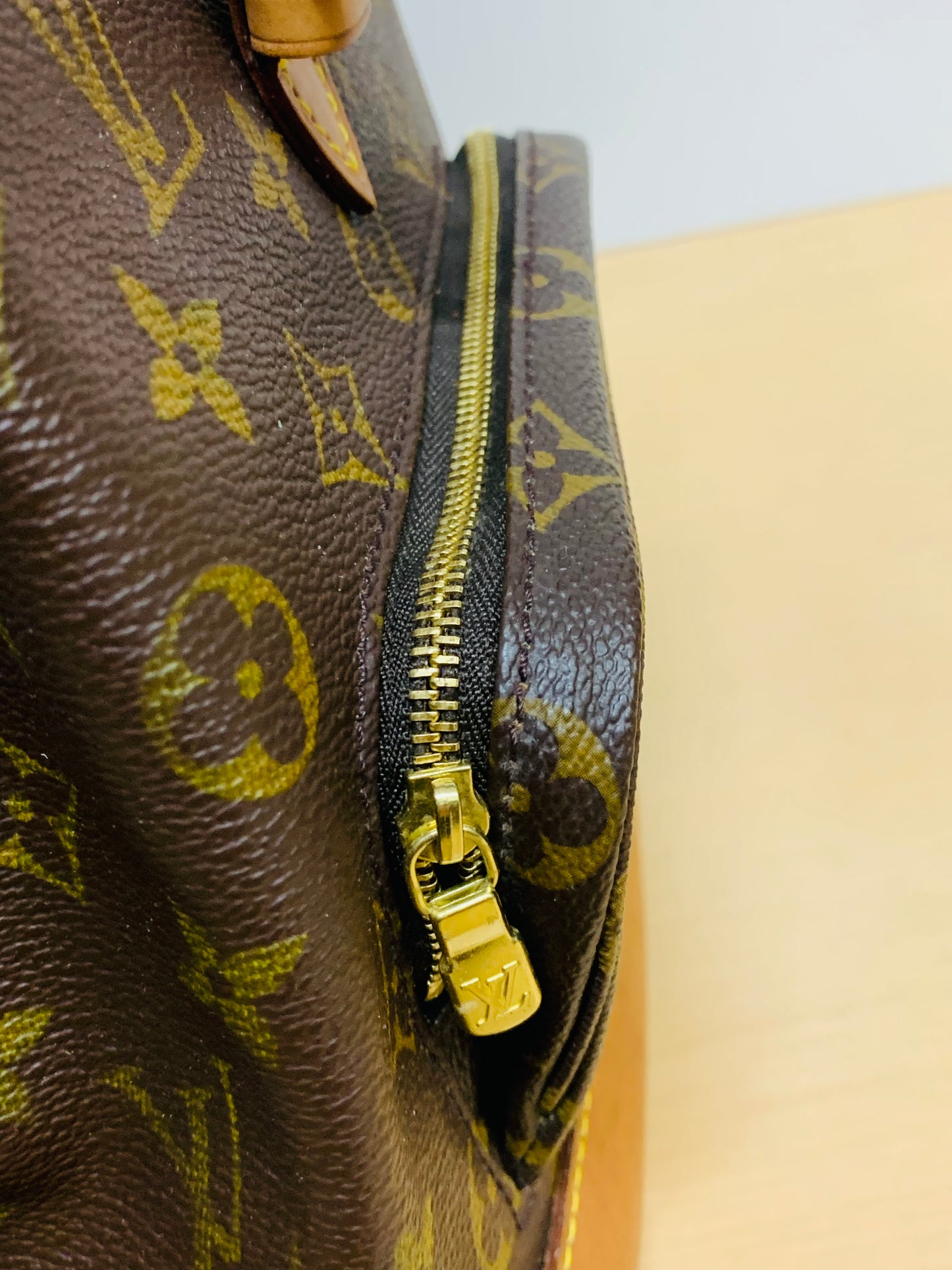 Louis Vuitton Montsouris MM Monogram