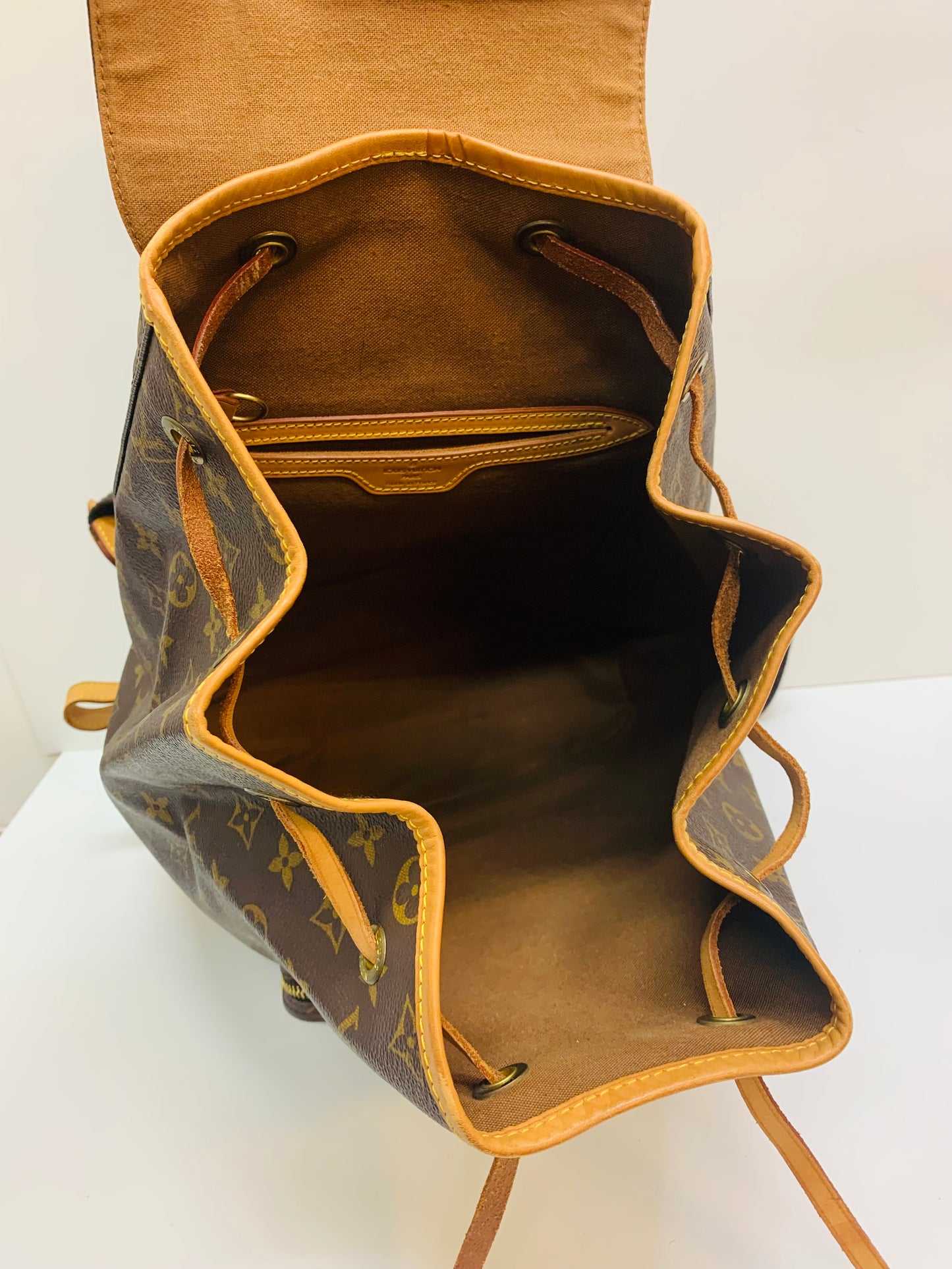 Louis Vuitton Montsouris GM