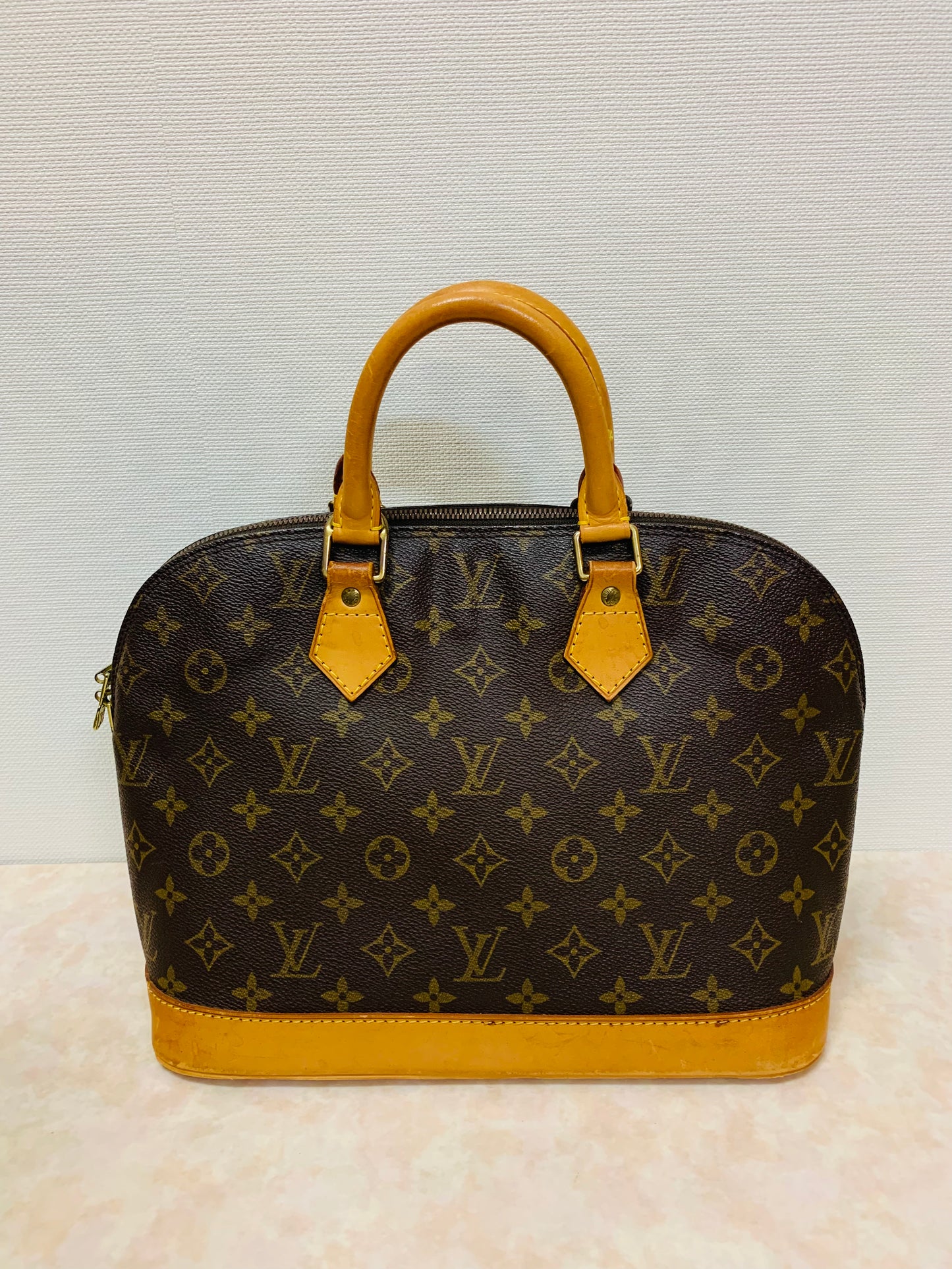 LOUIS VUITTON ALMA PM