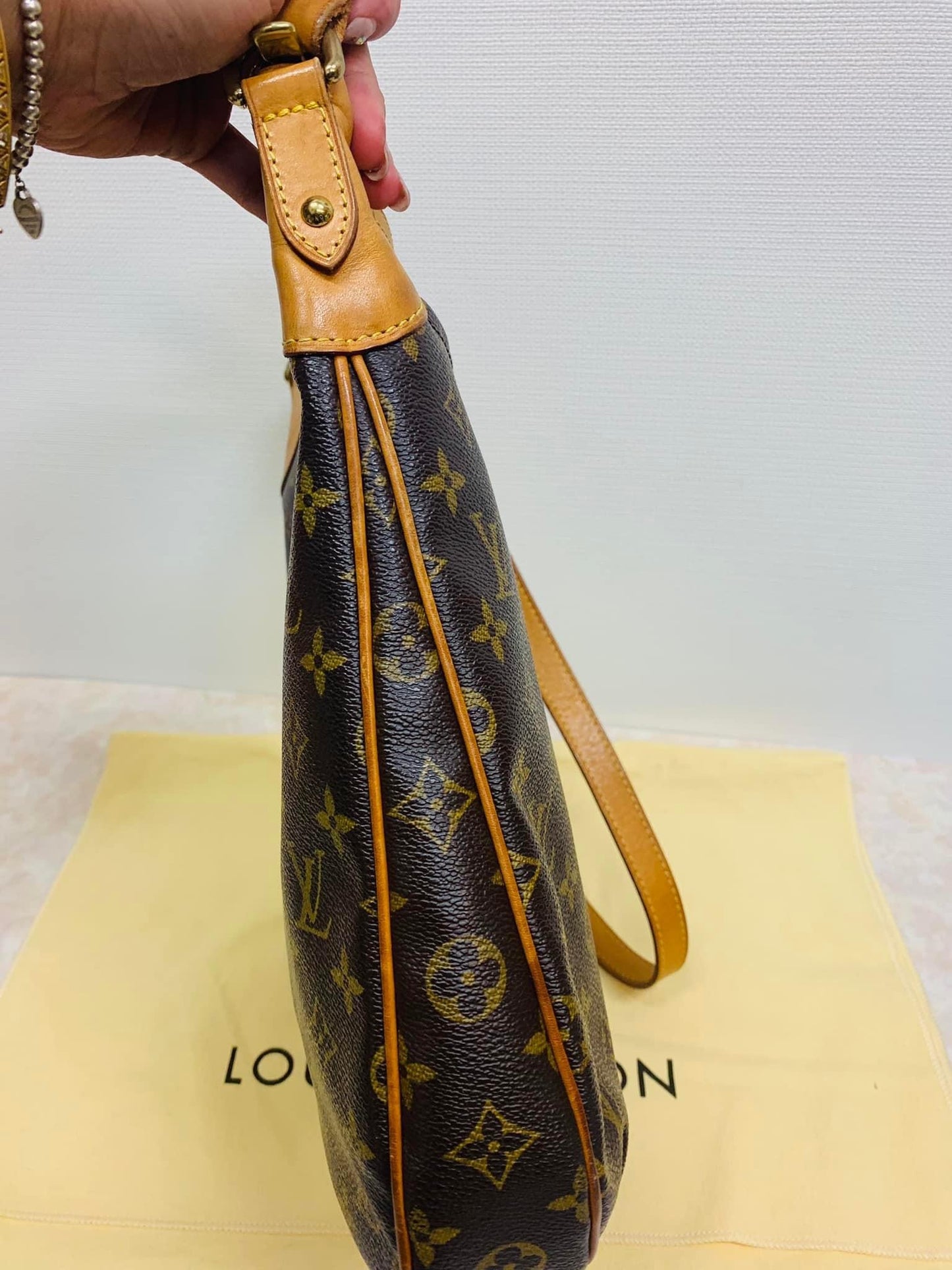 LOUIS VUITTON ODION MM