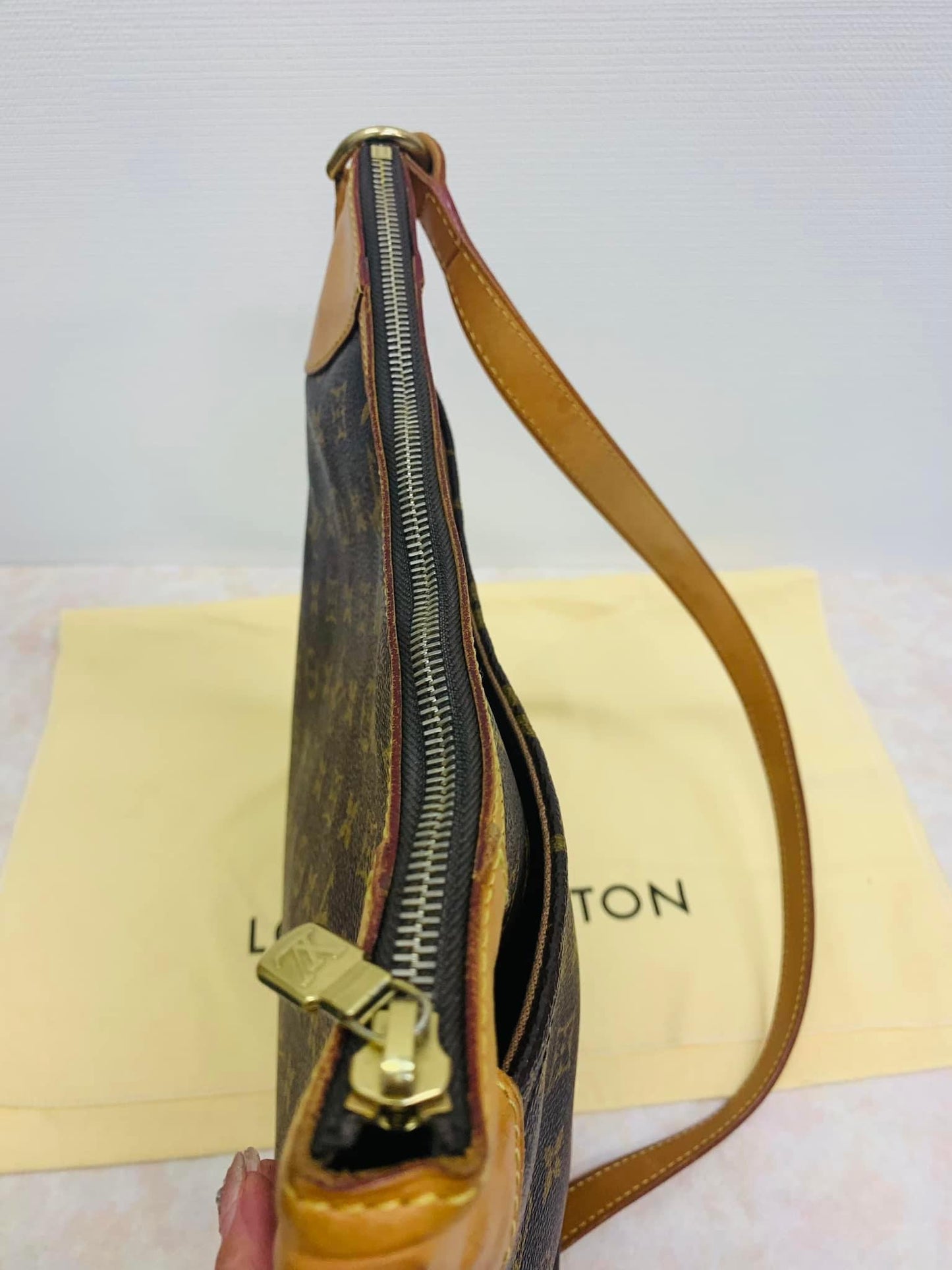 LOUIS VUITTON ODION MM