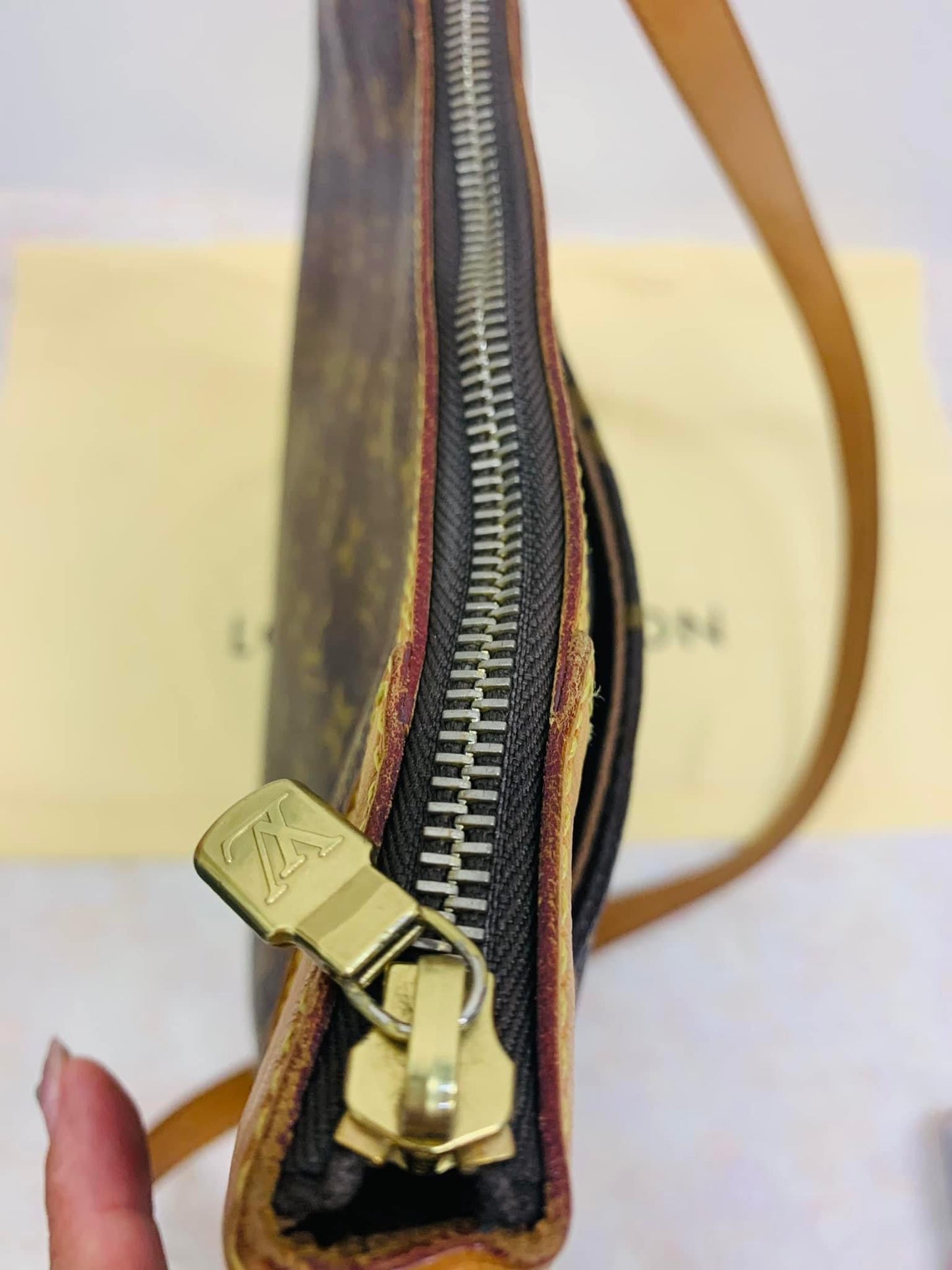 LOUIS VUITTON ODION MM